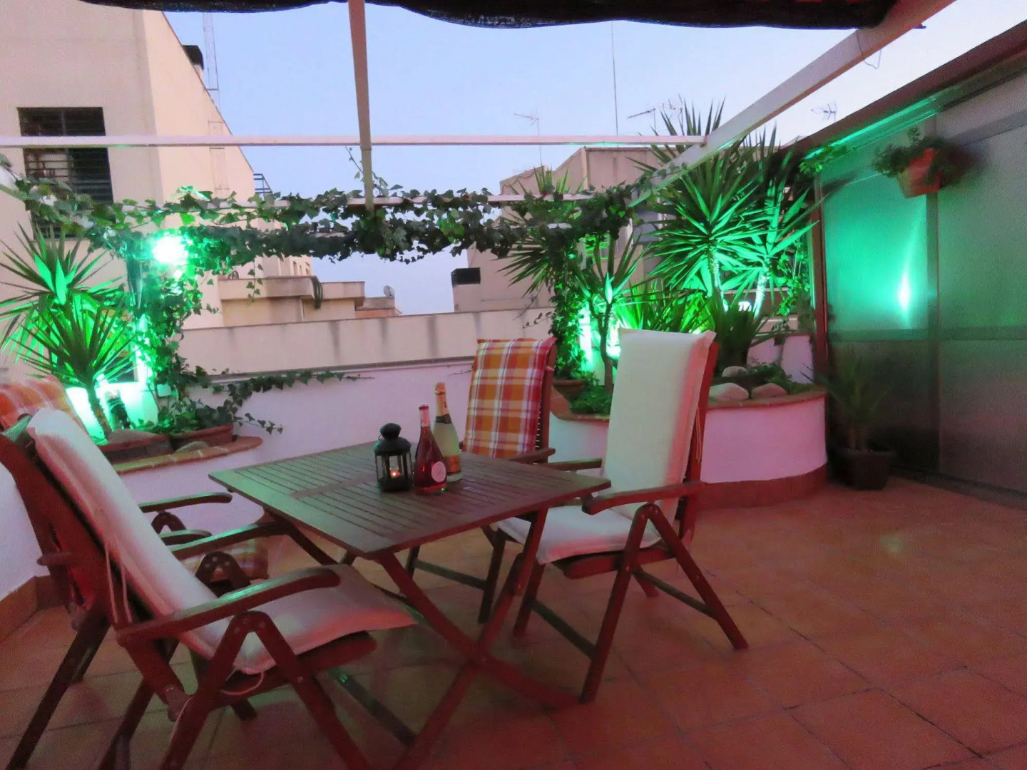 Apartamentos Ático Airport Barcelona, Terraza y Barbacoa