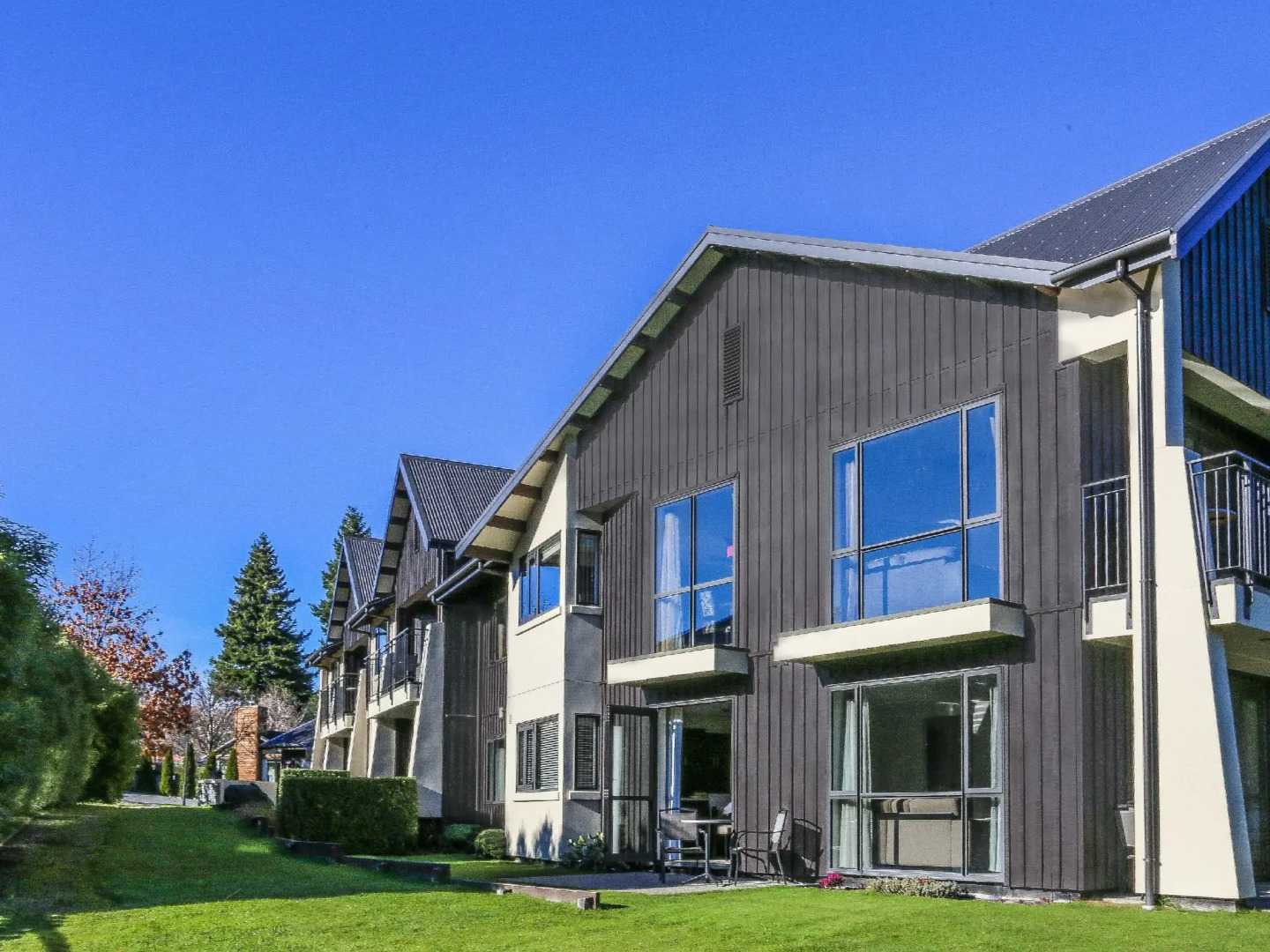 Village Lake Apartments