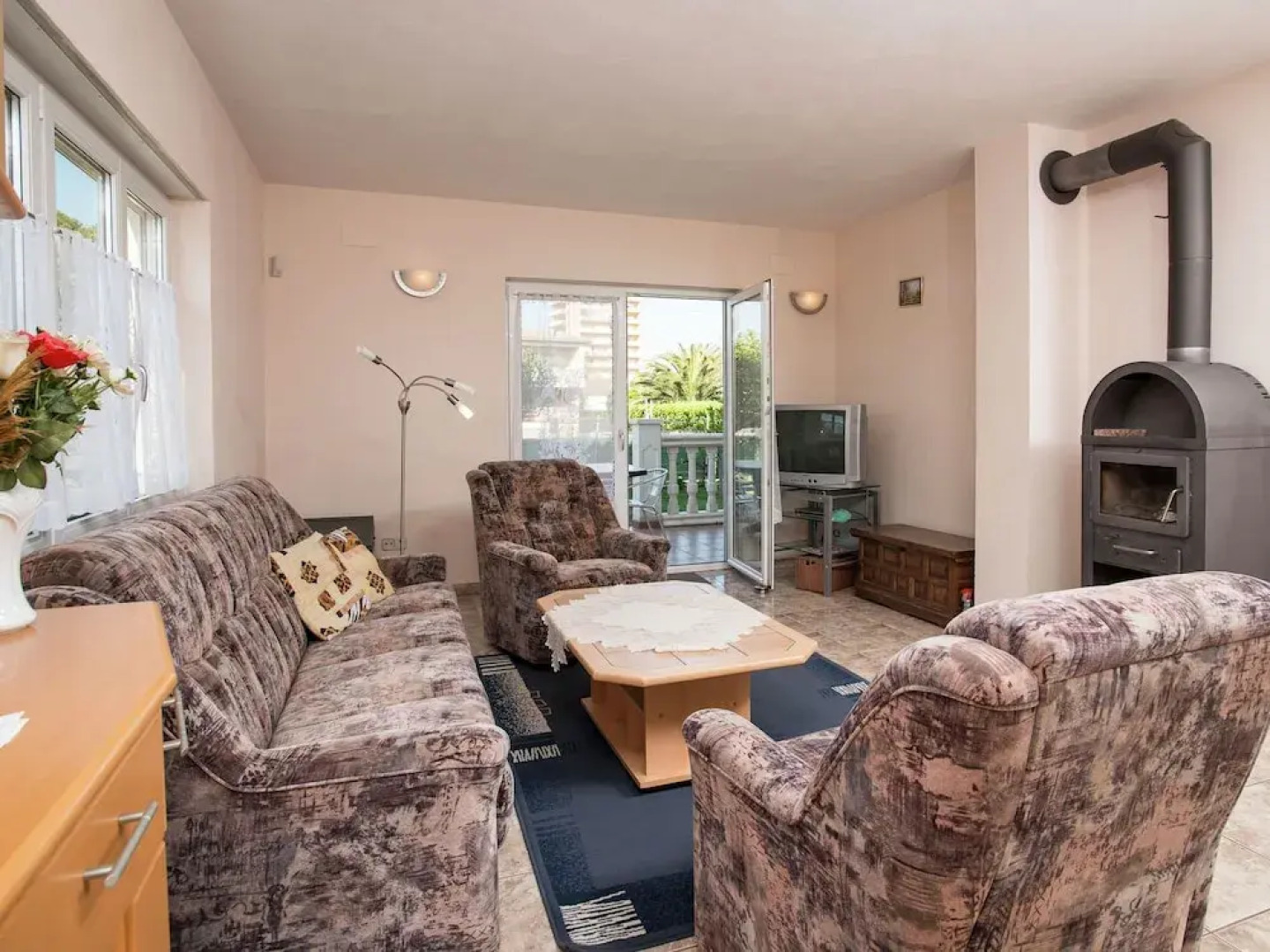 Holiday Home With Private Pool in Sant Pere Pescador