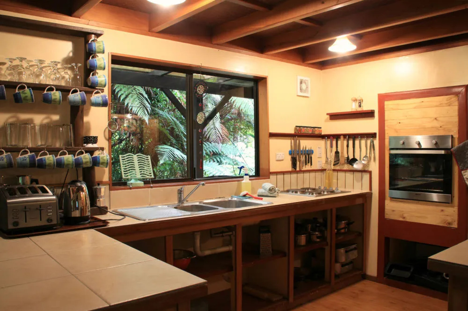 Te Nikau Retreat - Hostel