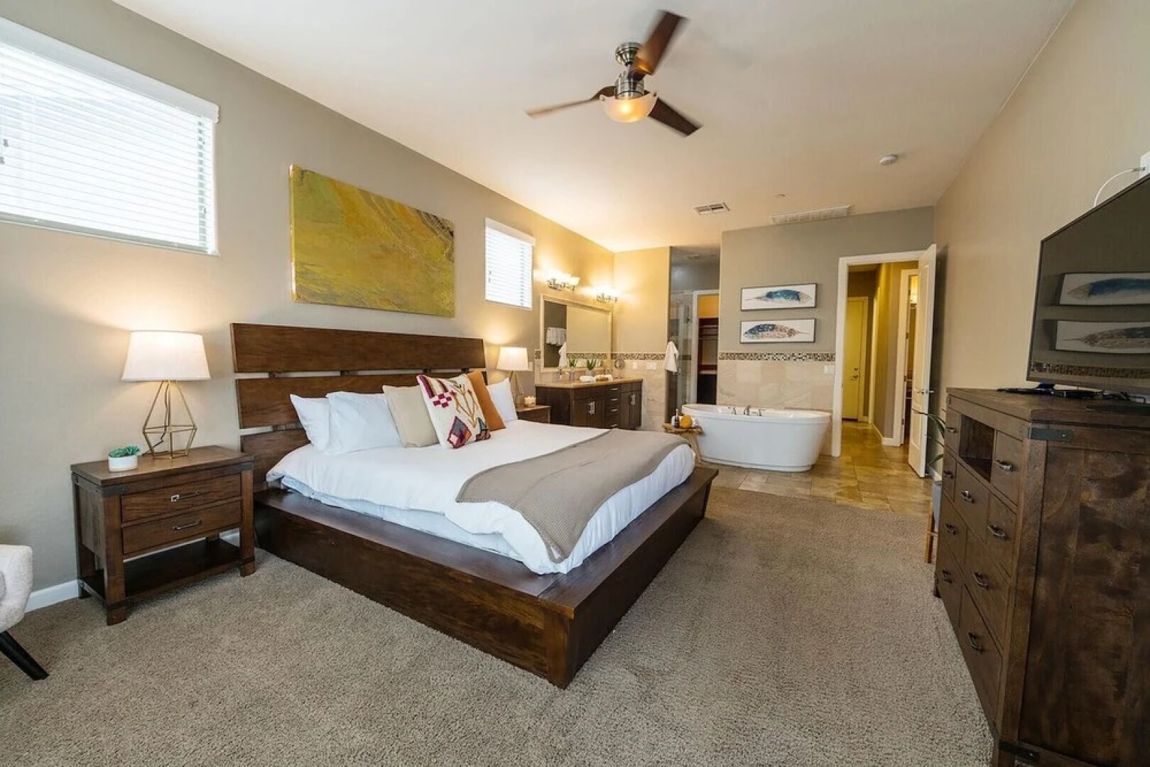 Pueblo Viejo by AvantStay | 5min Drive to Old Town - Sleeps 14