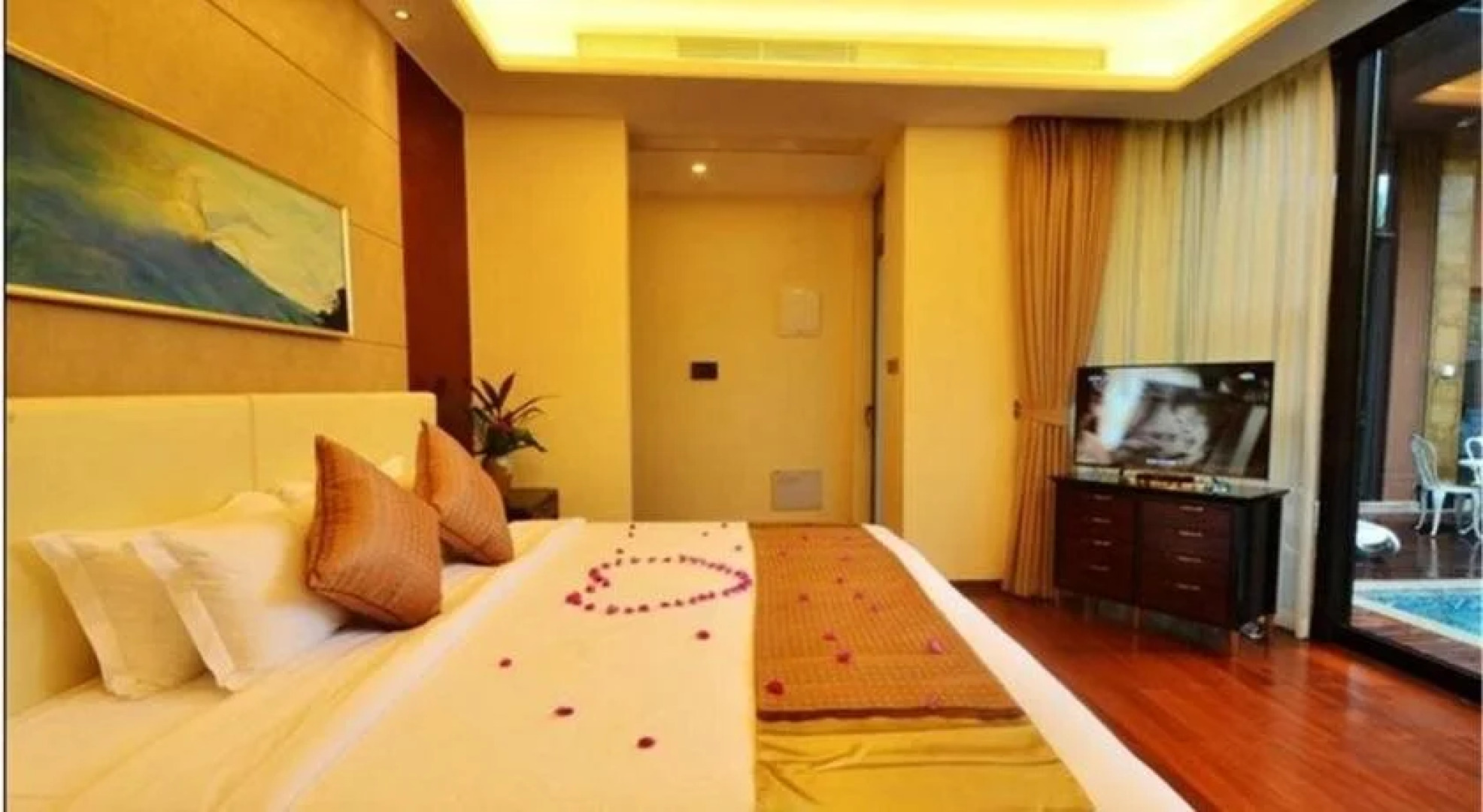 Rainbow Apartment And Villa