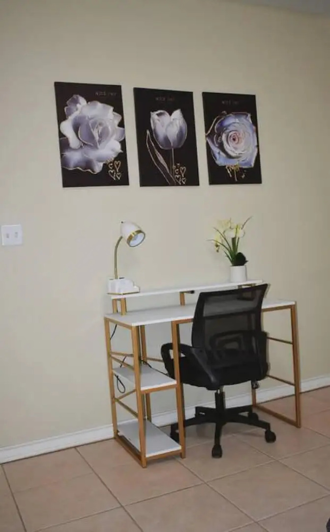 Beautiful House With Pool