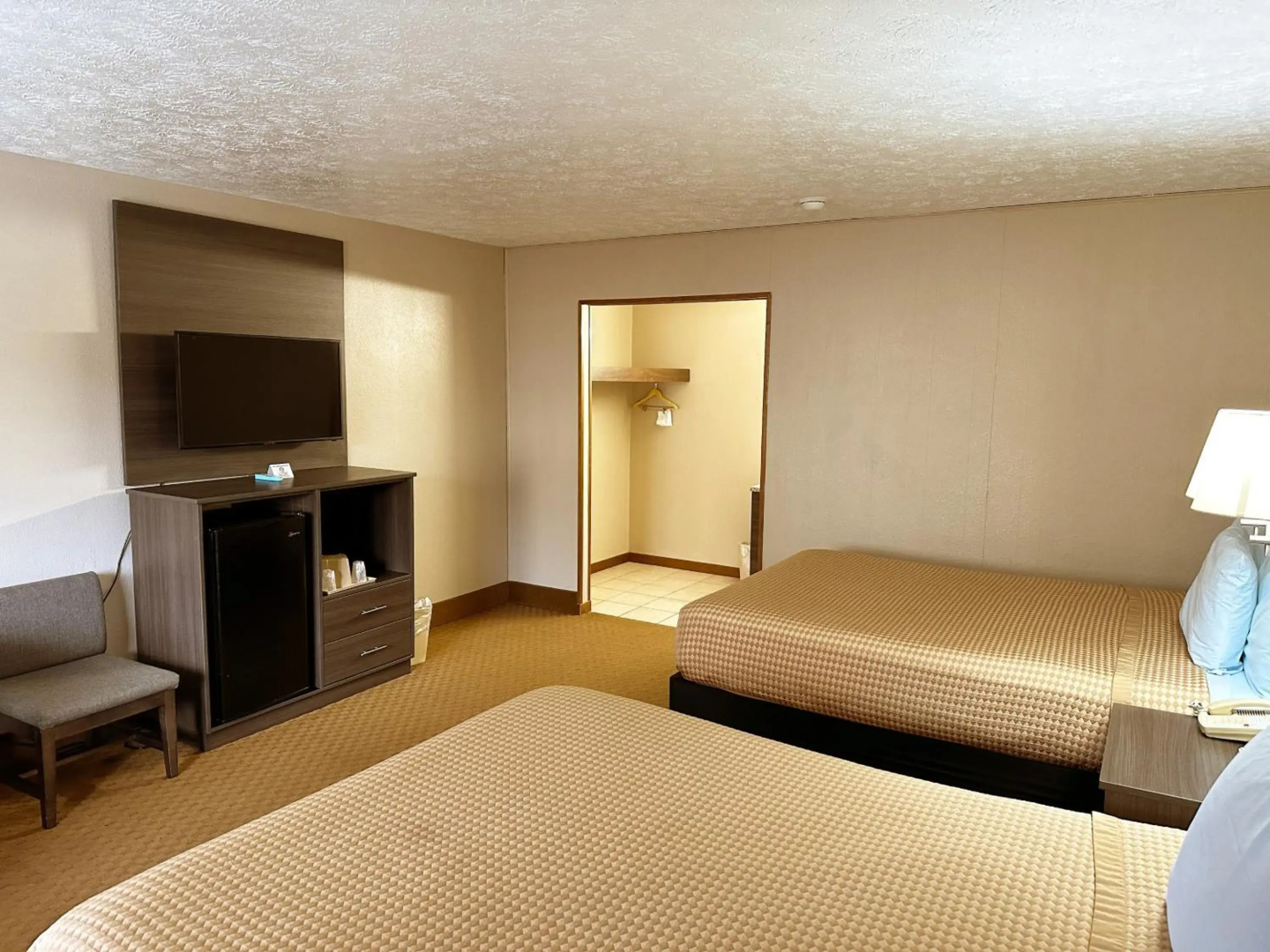 Sidney James Mountain Lodge