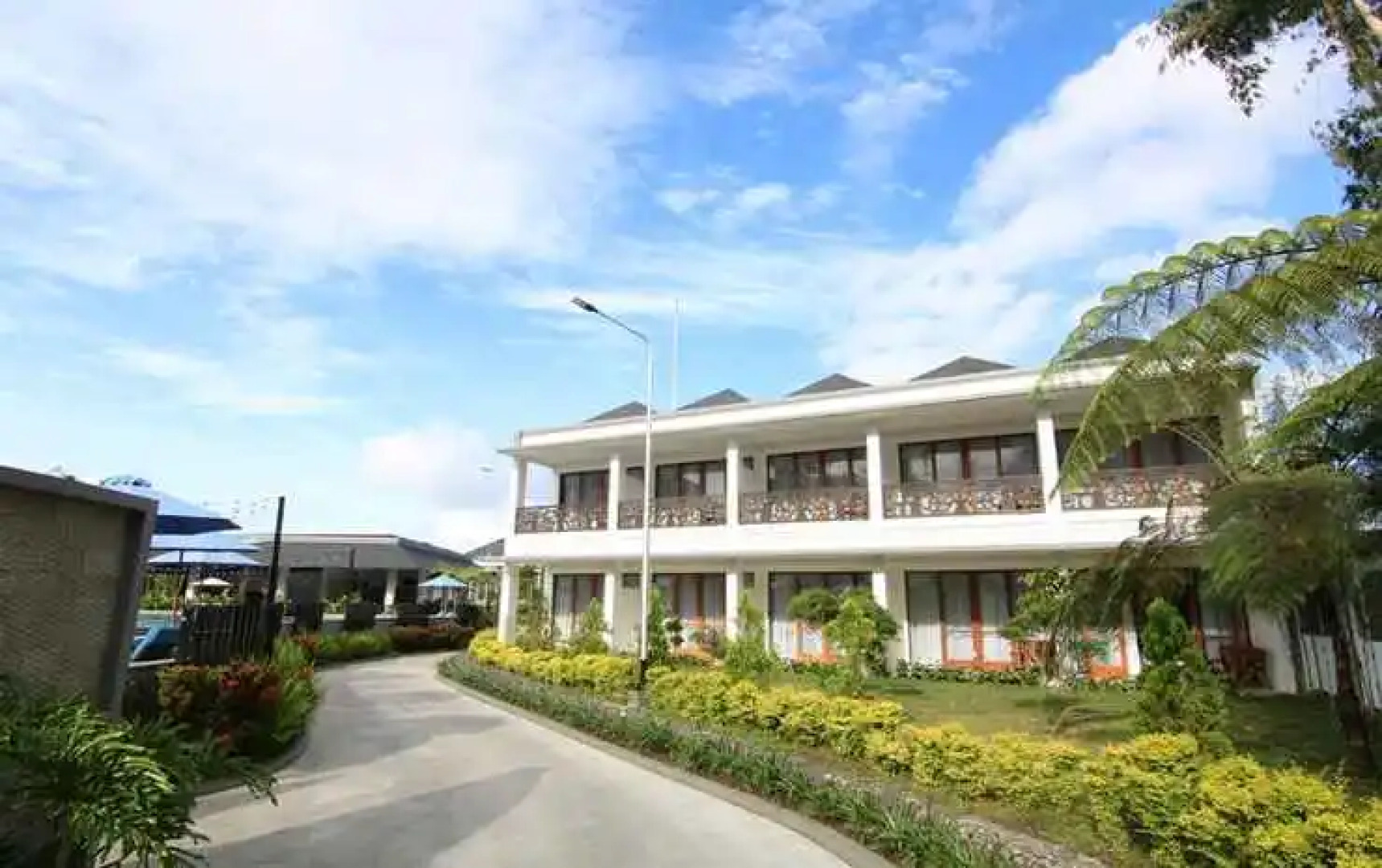 Grand Master Villa Tomohon