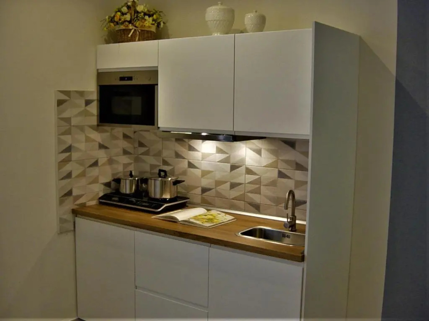 kissunderthemoonapartments