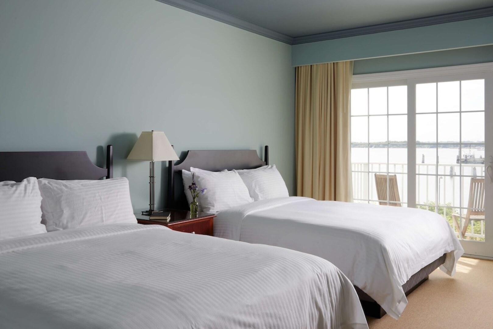 The Harbor Front Inn