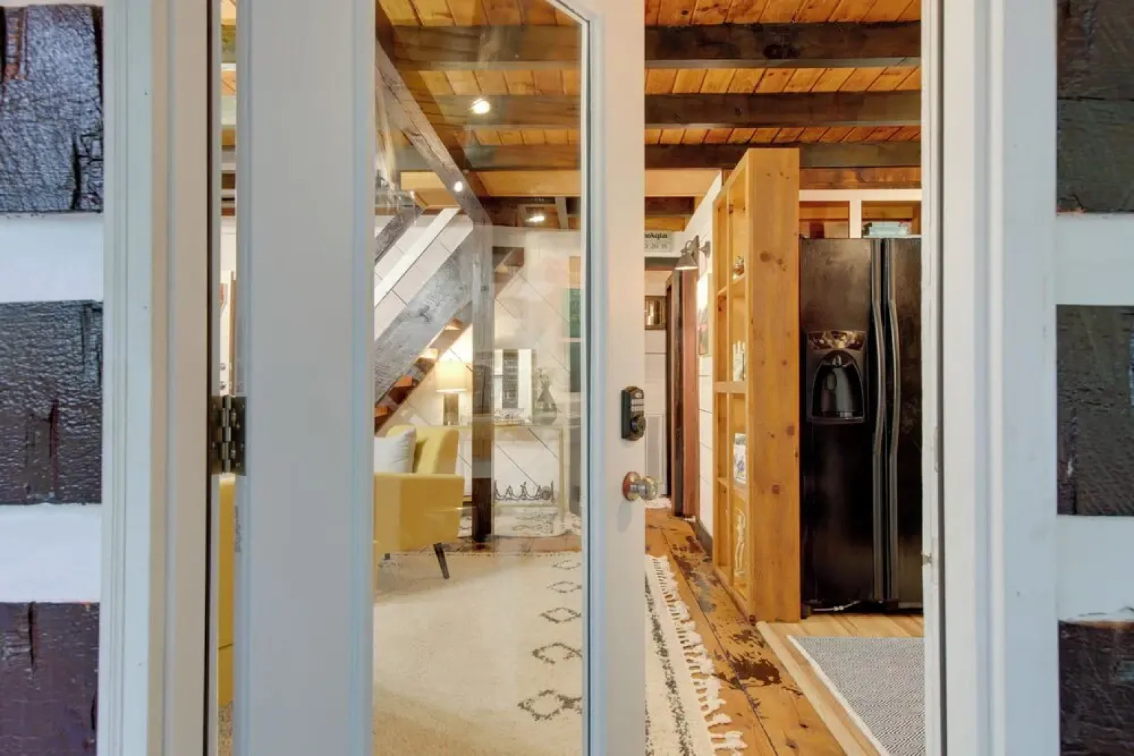 Charming Blue Ridge Mountain Cabin w/ Hot Tub