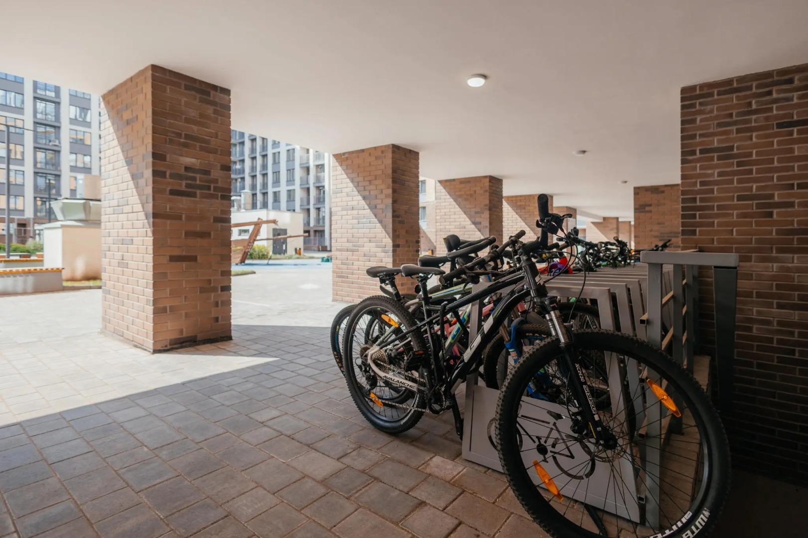 4 Ugla (Четыре угла) на Максима Горького 151