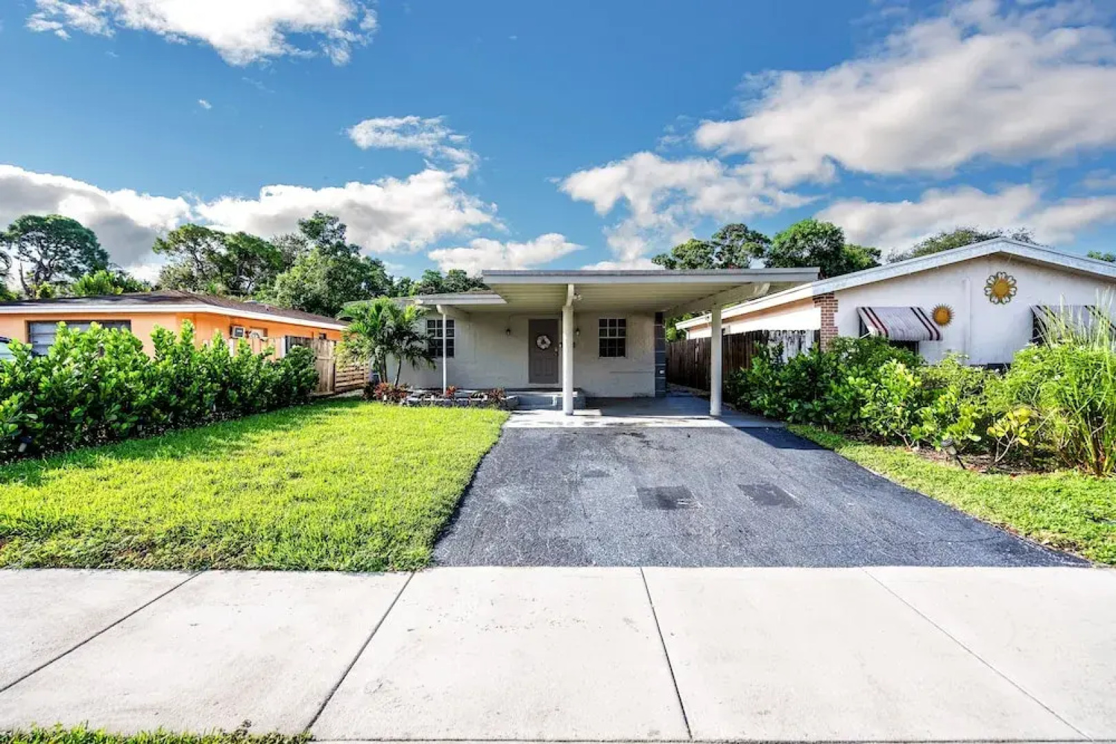 Tropical Oasis Retreat In Oakland Park, Fl 3 Bedroom Home by RedAwning