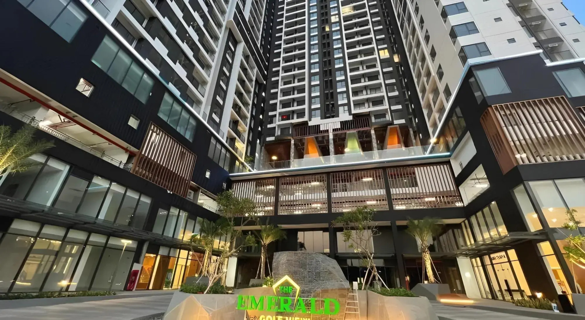 The Emerald Golf View