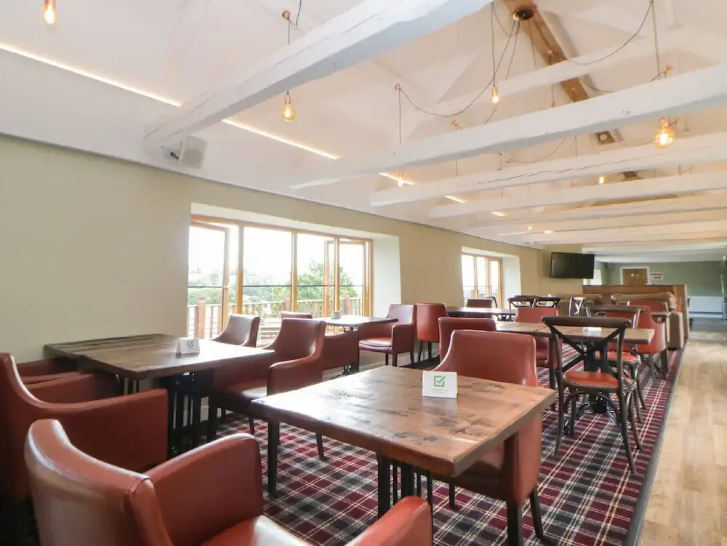 Harcombe House Bungalow 6