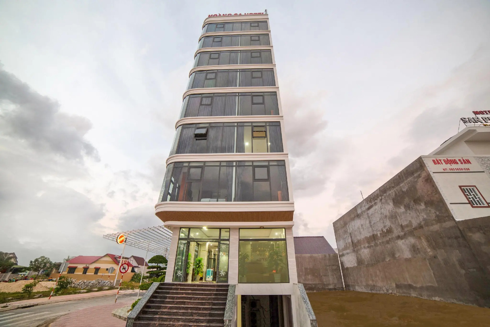 Hoang Sa Bai Dai Hotel 02