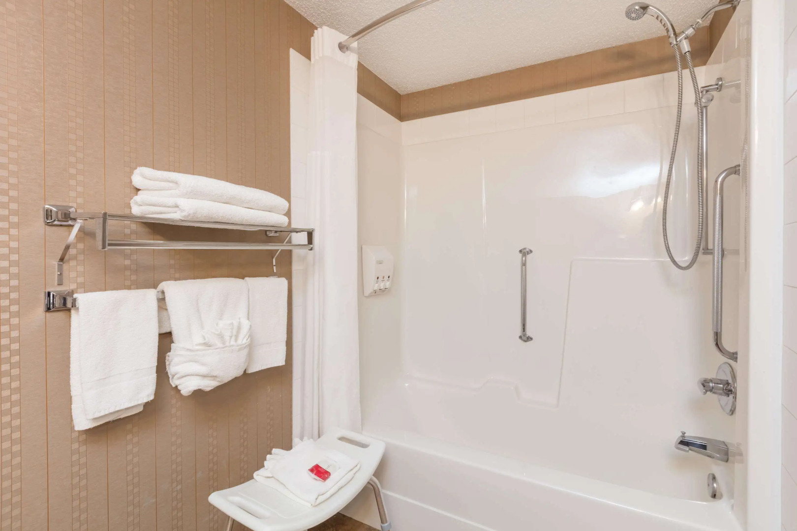 Super 8 by Wyndham Edson