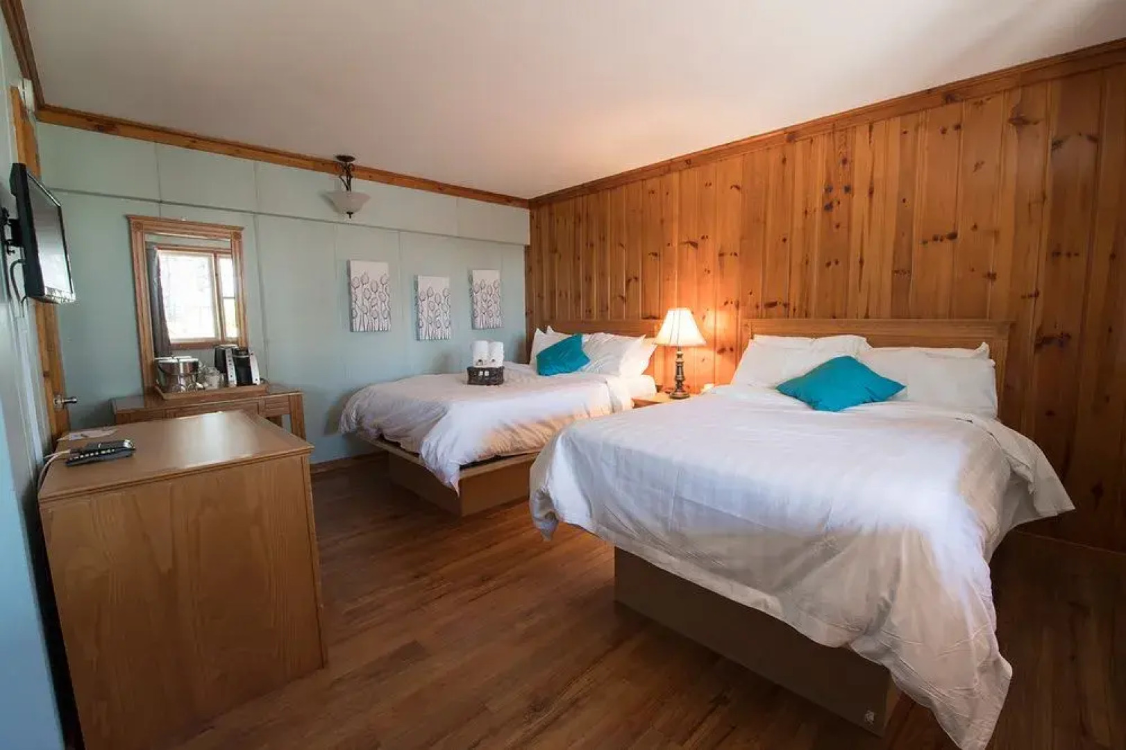 Comme Chez Soi Restaurant & Auberge