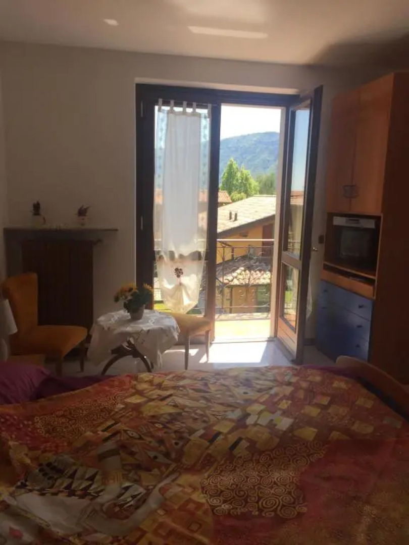 Villa Romeo Acero Rosso