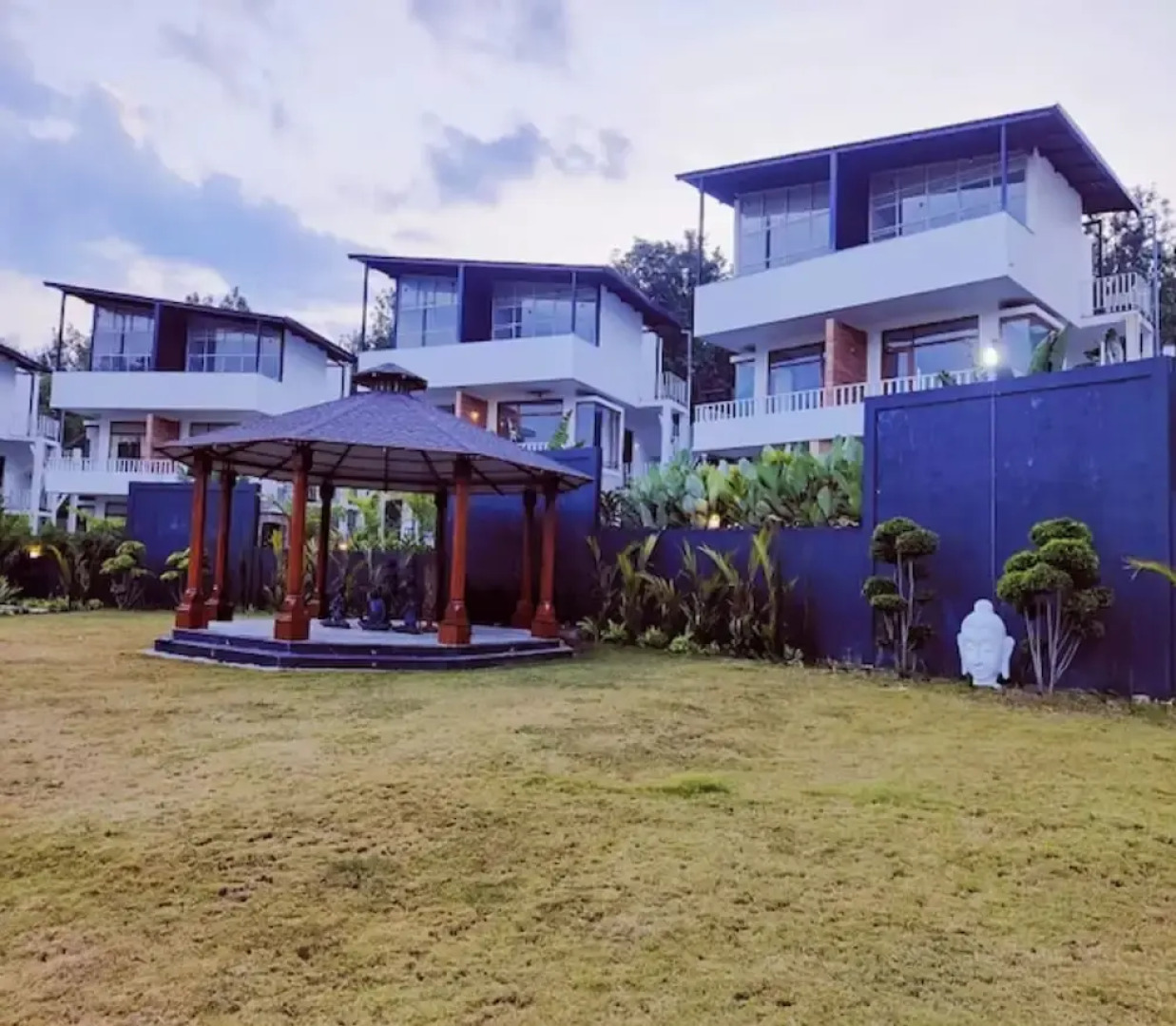 Bindiga Peak Resorts