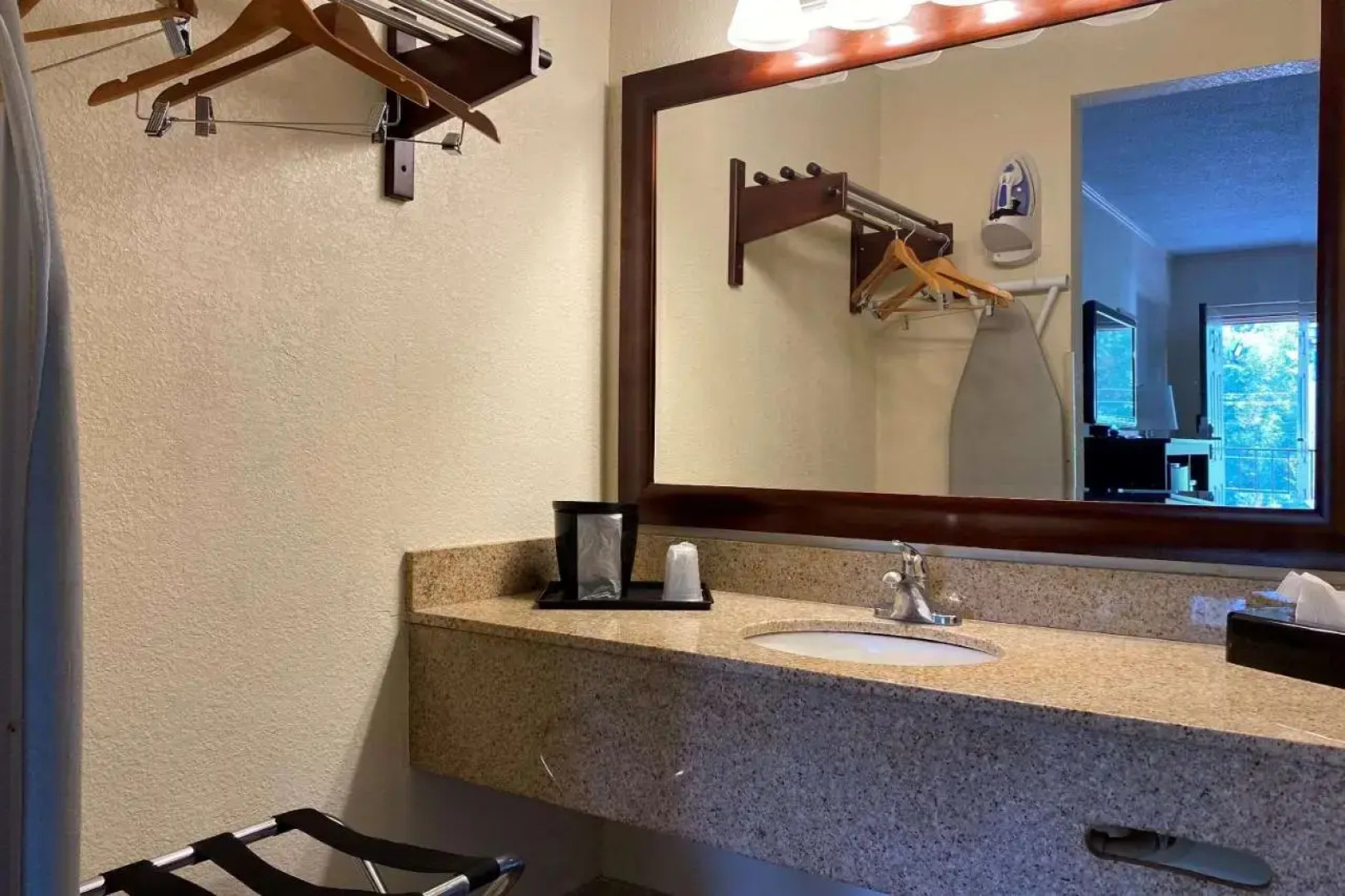 Ramada Limited Forest City