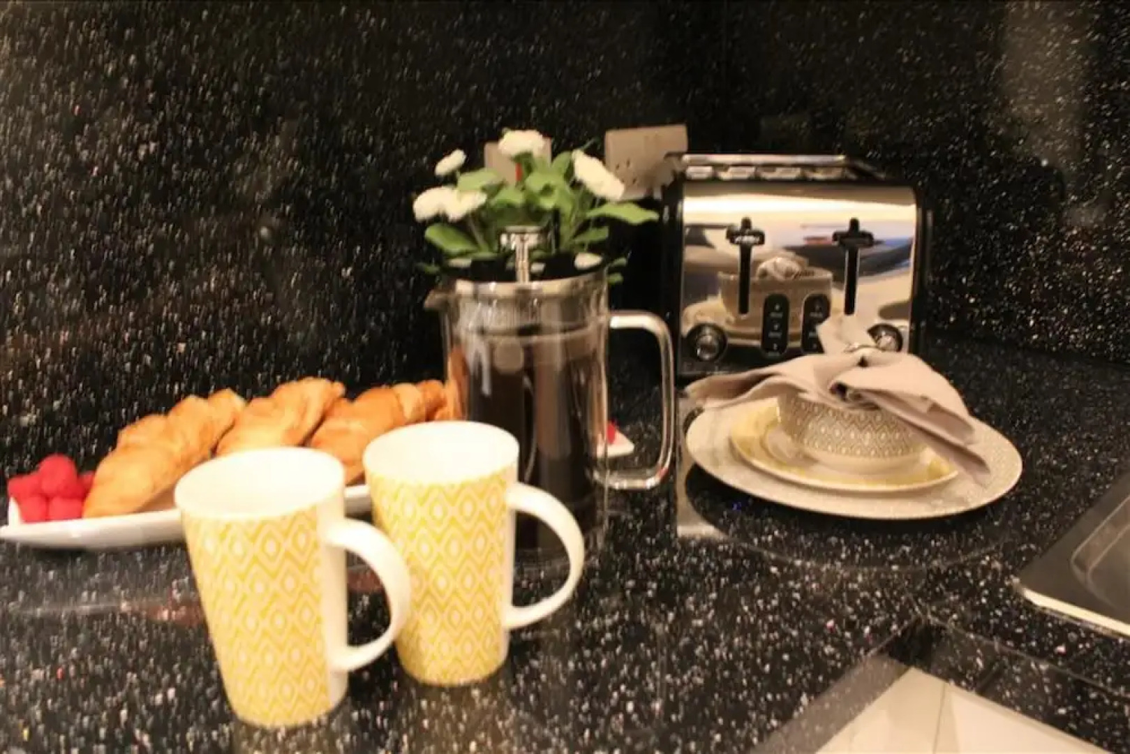 The Eisteddfod - Berwyn House - Central Wrexham - Sleeps Up To 5