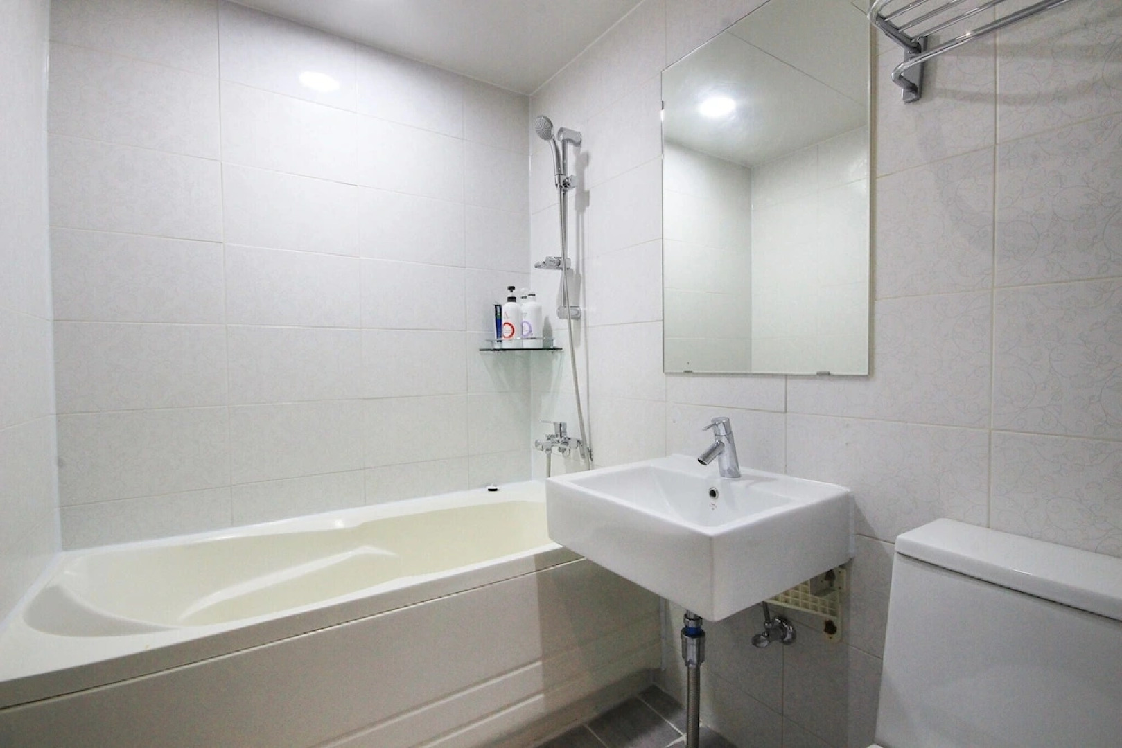 Yeongju Case Business Hotel