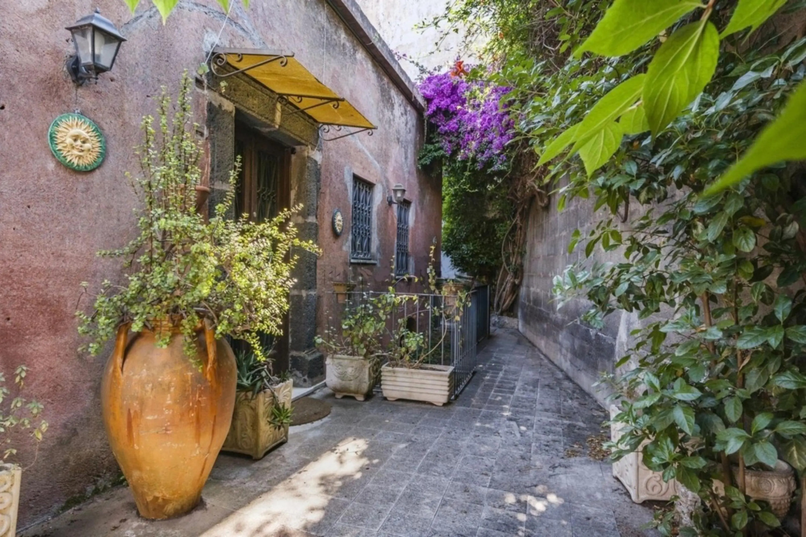 Green House between Etna and the sea