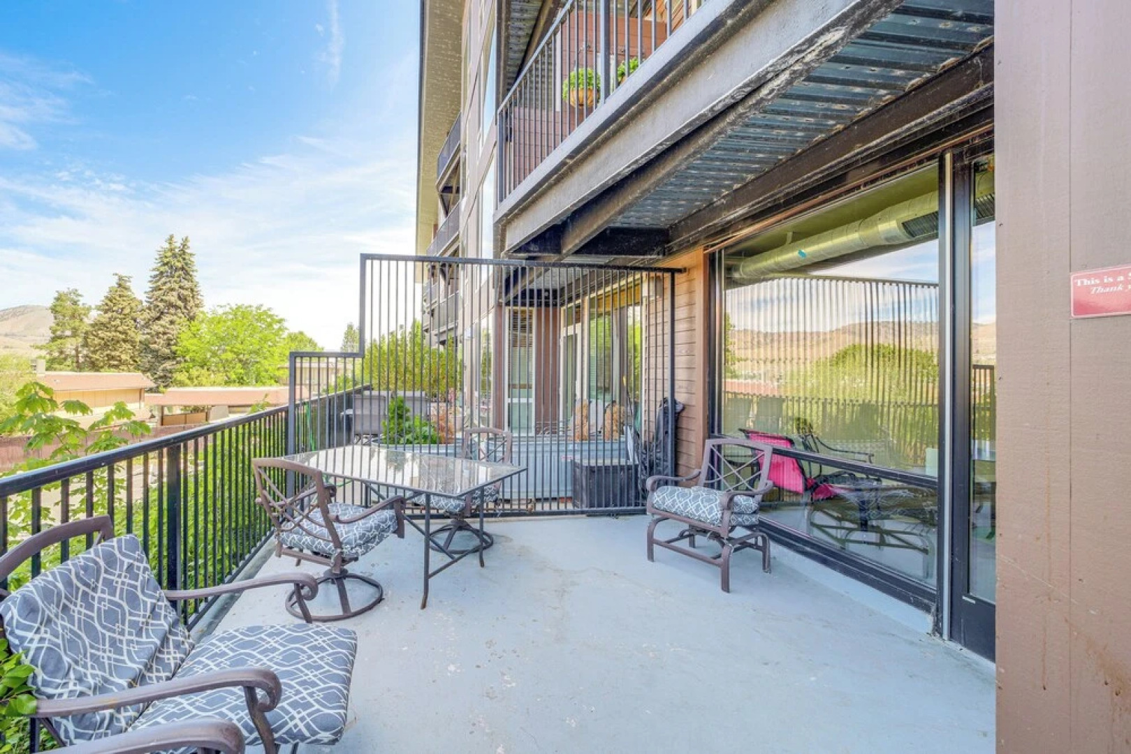 Steps to Lake Chelan: Condo w/ Resort Amenities!