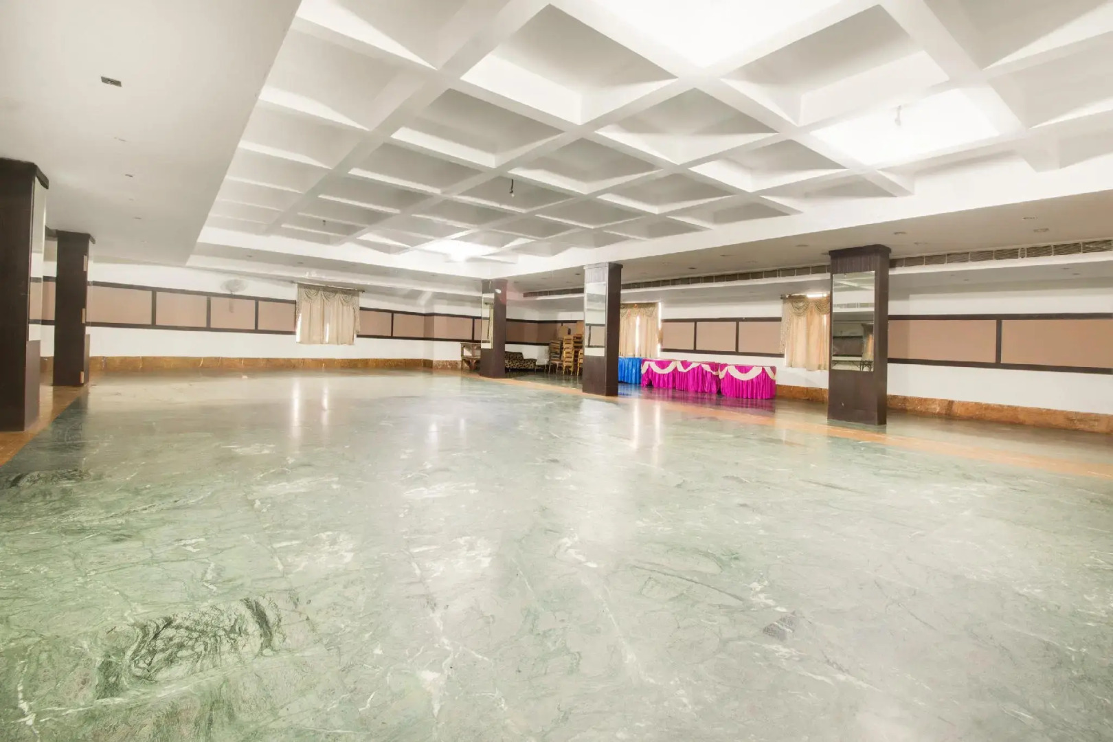 Hotel Mantri Residency