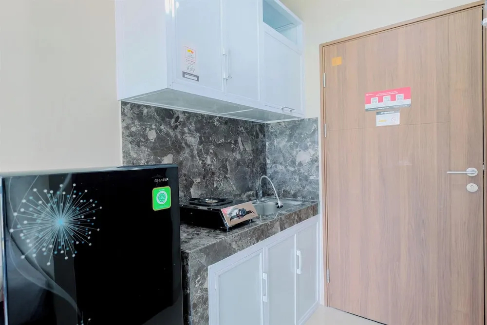 Homey And Restful Studio Royal Sentul Park Apartment