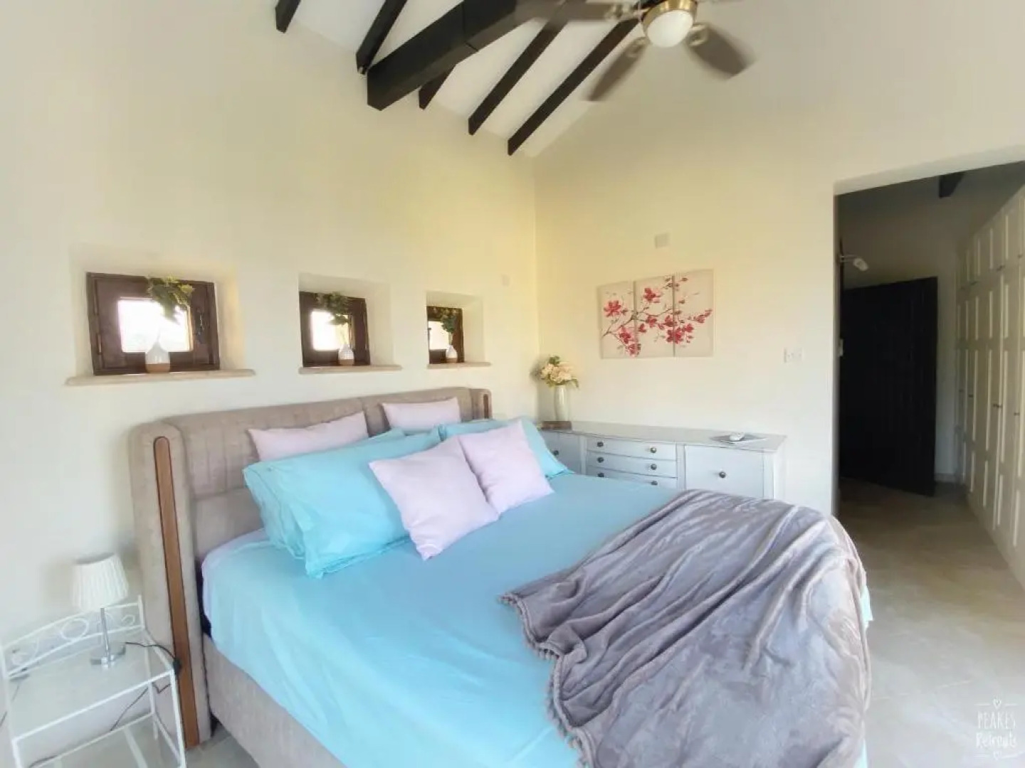 No1 The Lanterns, Peake’s Retreats