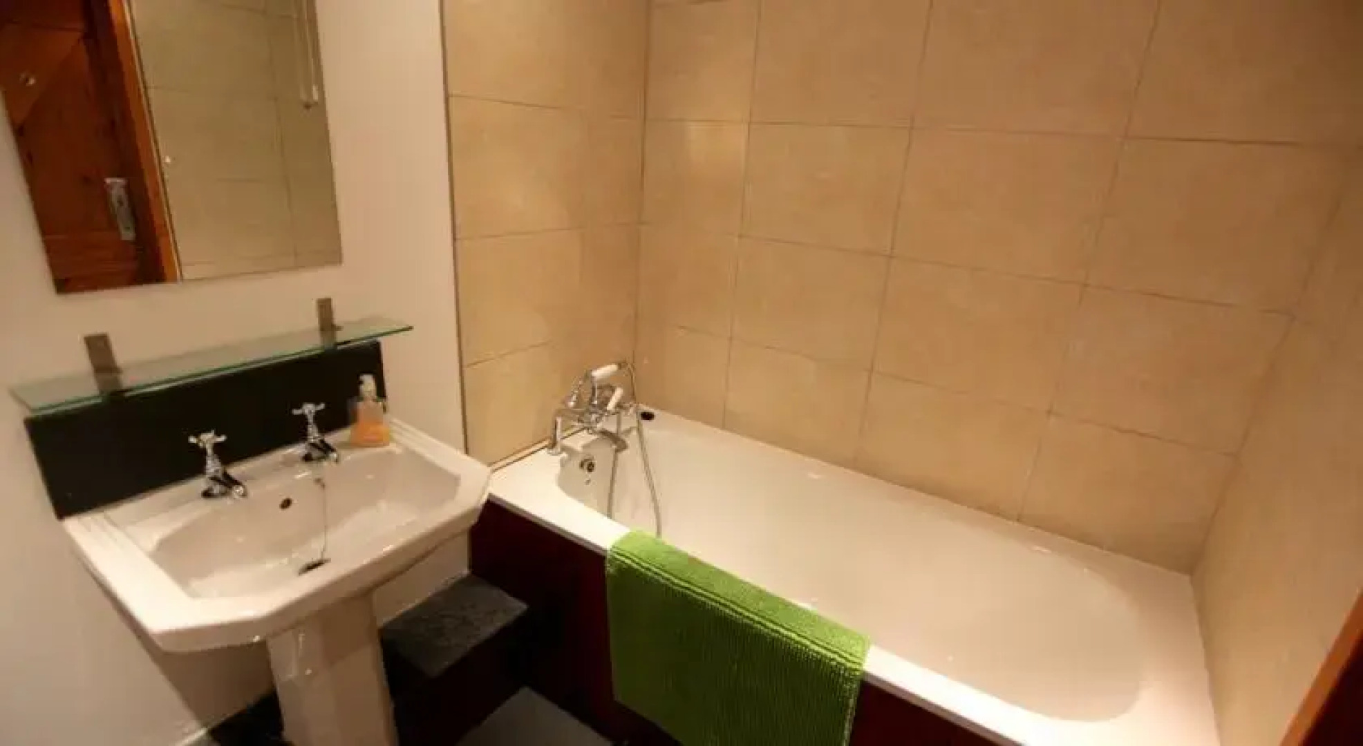 Lower Thurlibeer Holiday Home