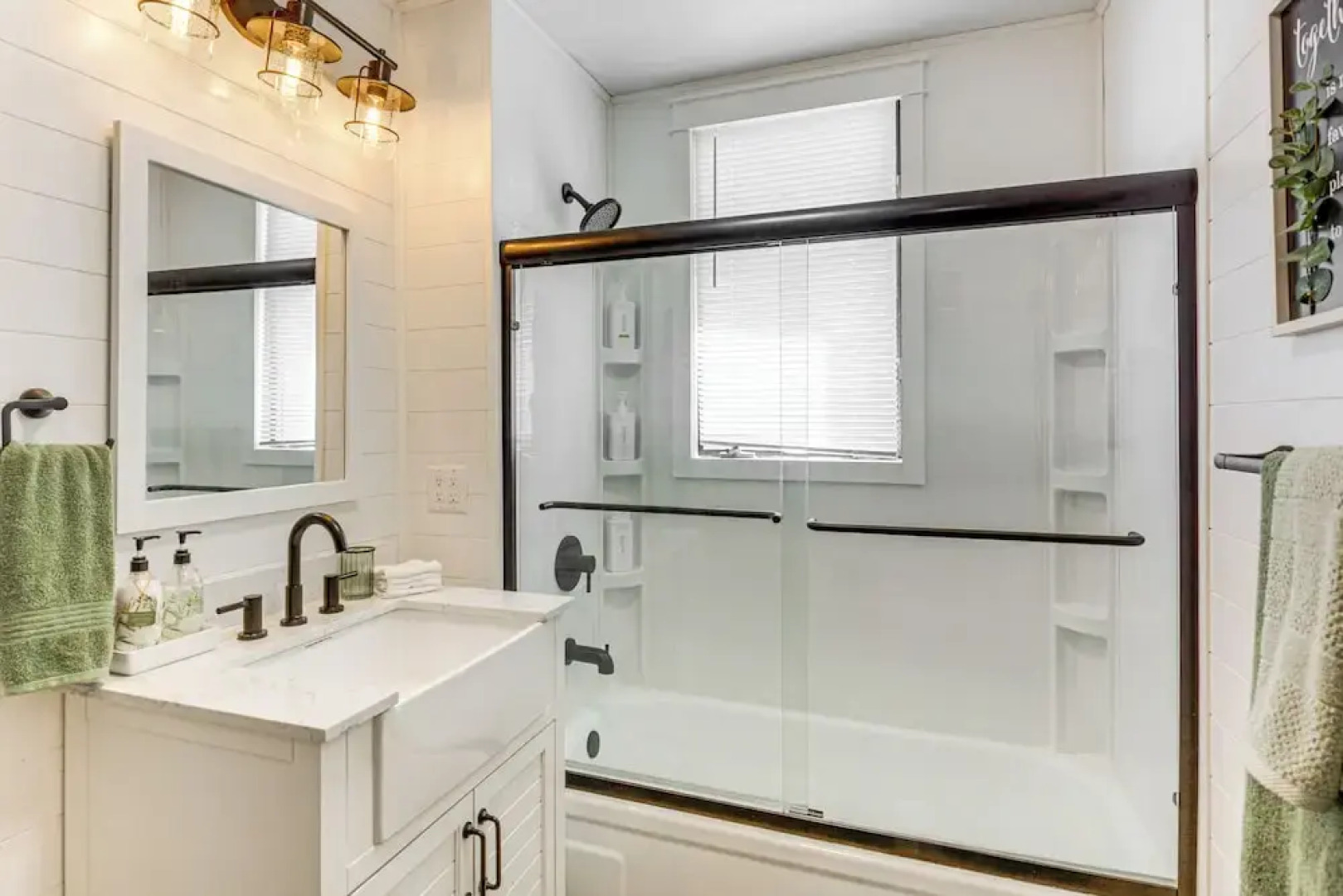 Fire Pit: Pet-friendly Mt Vernon Gem!