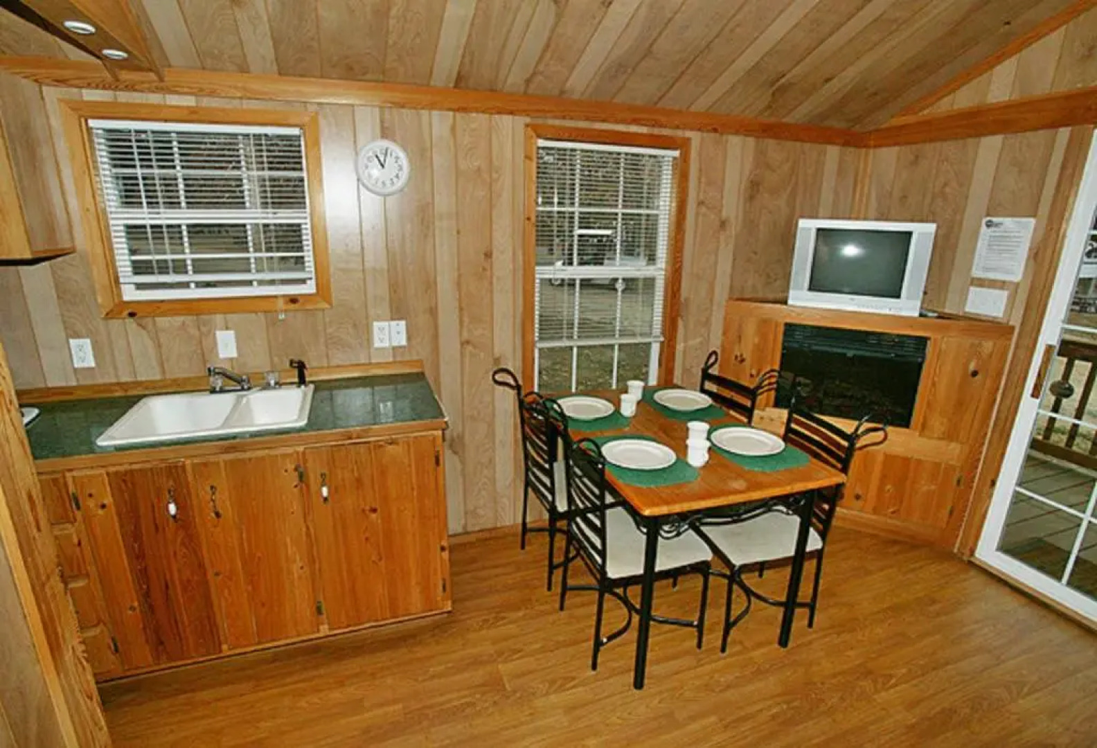 Arrowhead Camping Resort Deluxe Cabin 4