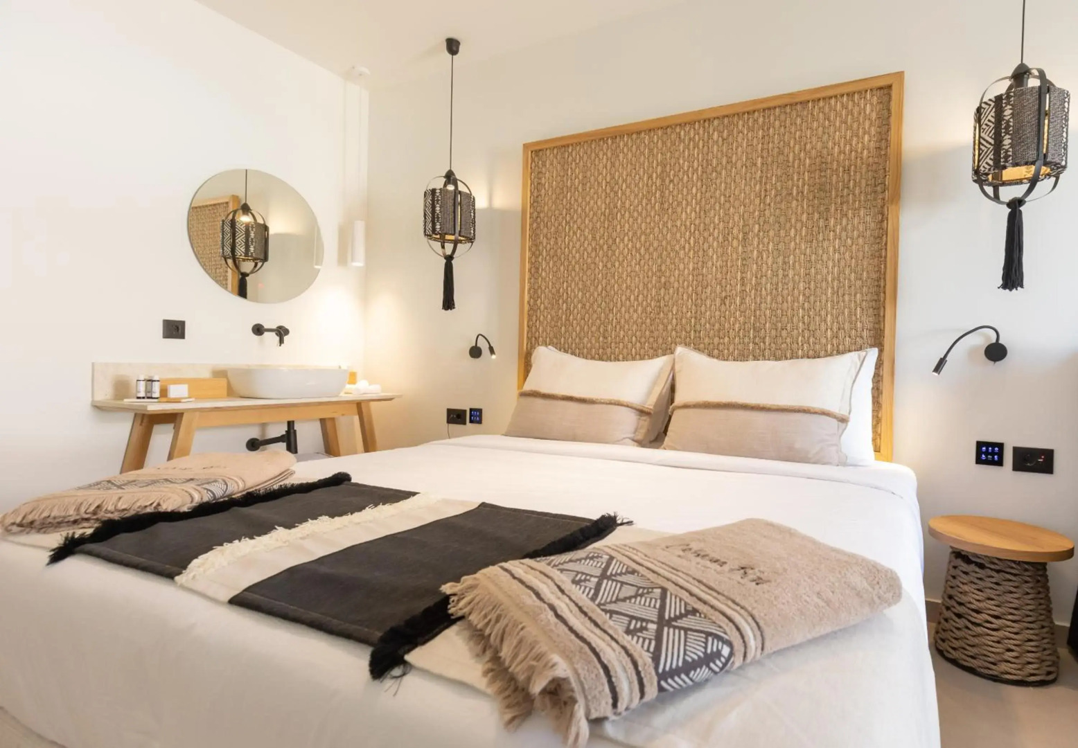 Cabana Blu Hotel & Suites