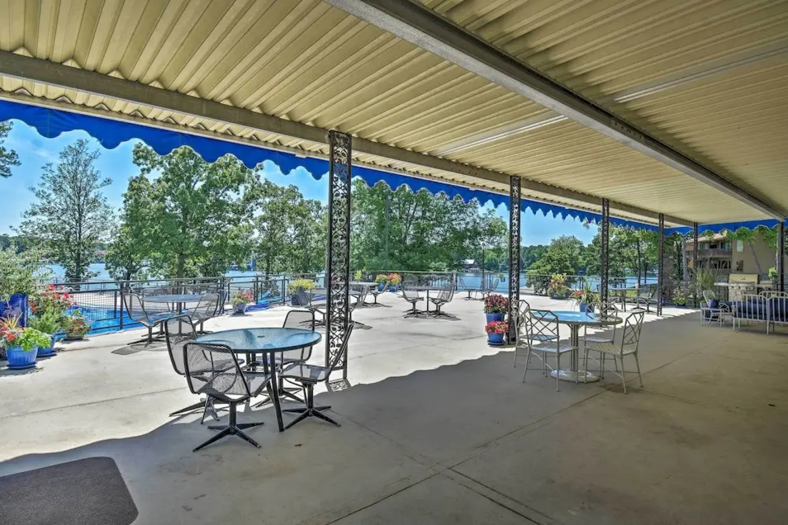 Pool & Views: 'seventh Heaven' Hot Springs Condo