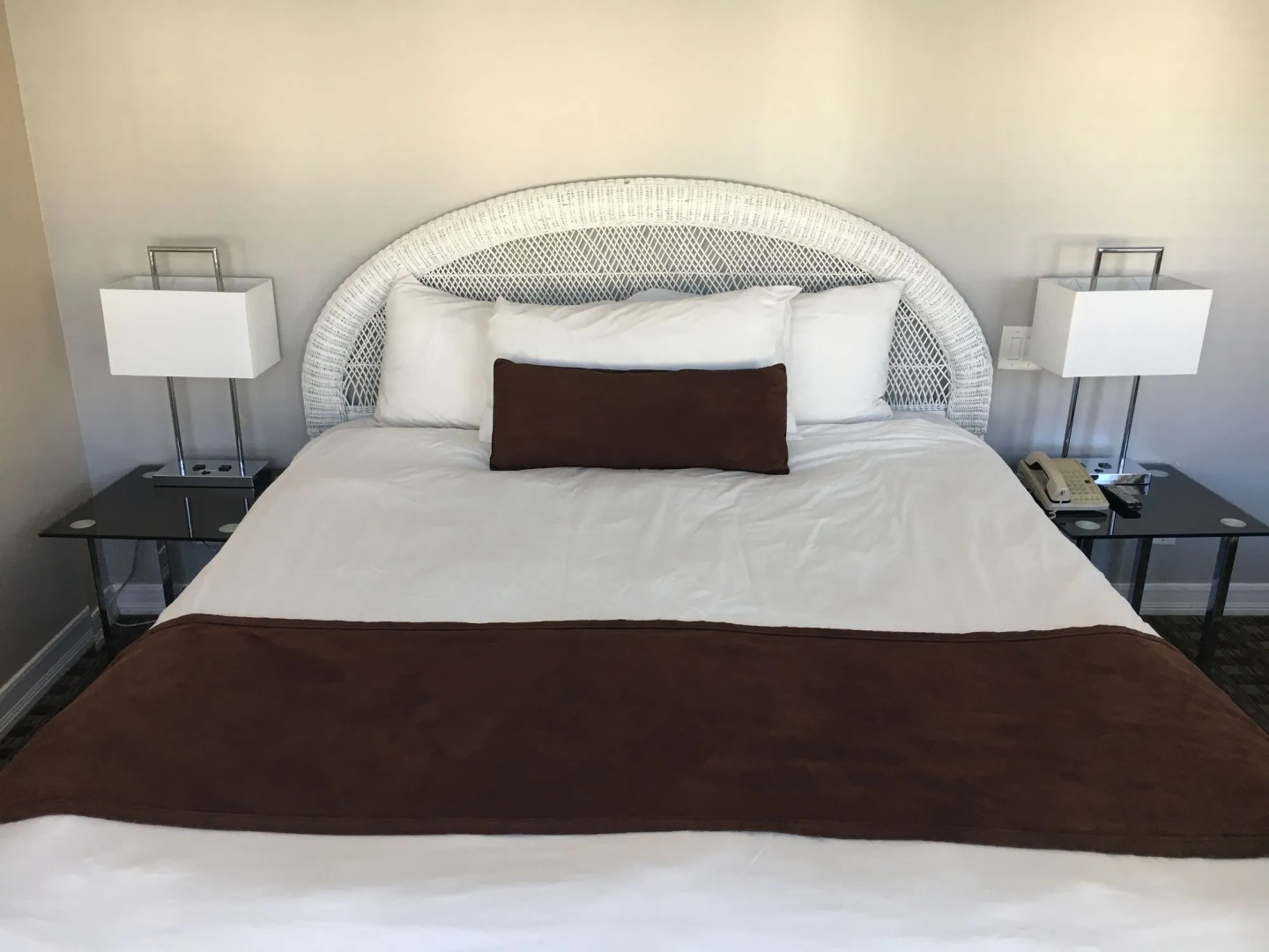 Glenmore Plaza Hotel