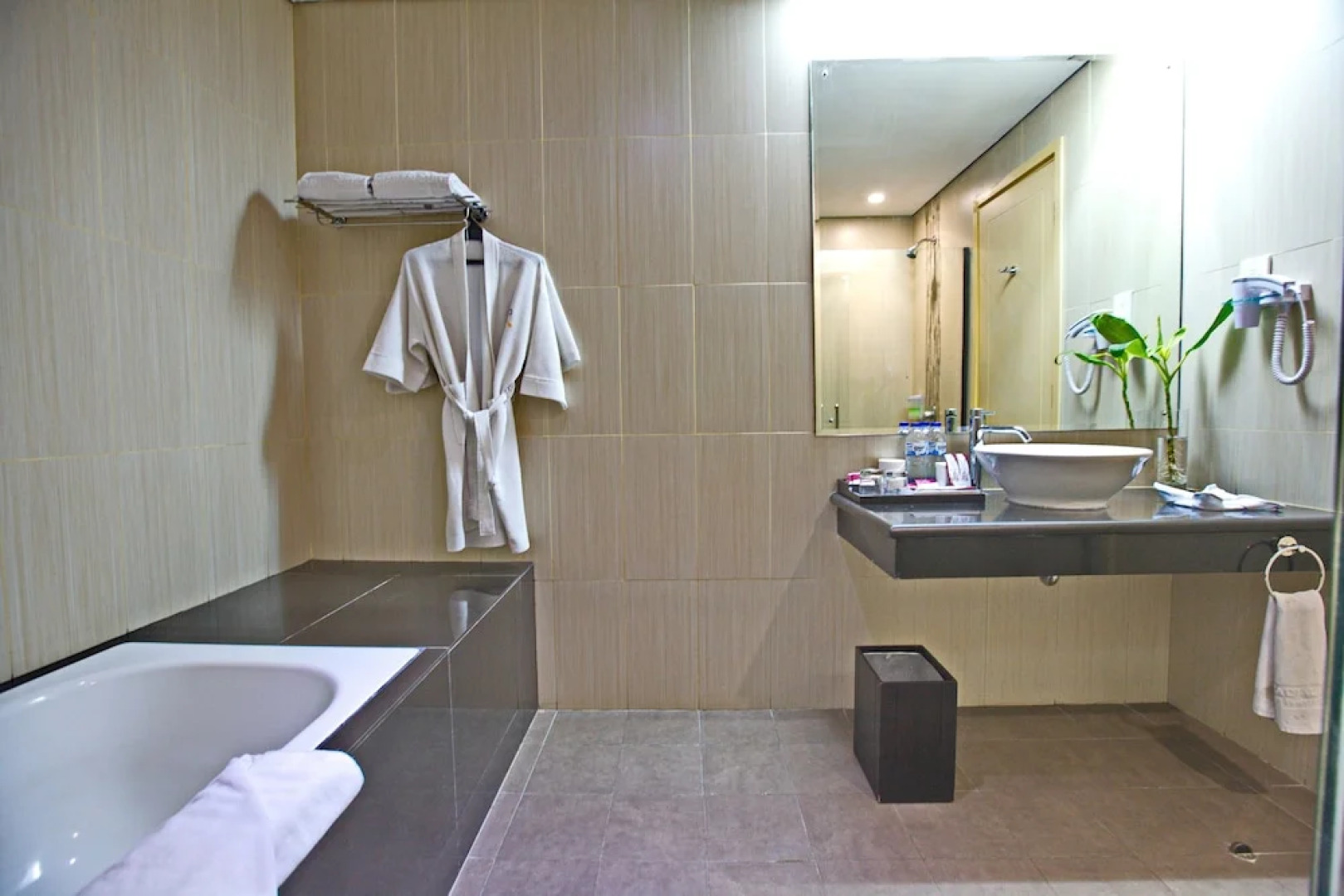 Padjadjaran Suites Resort & Convention Hotel