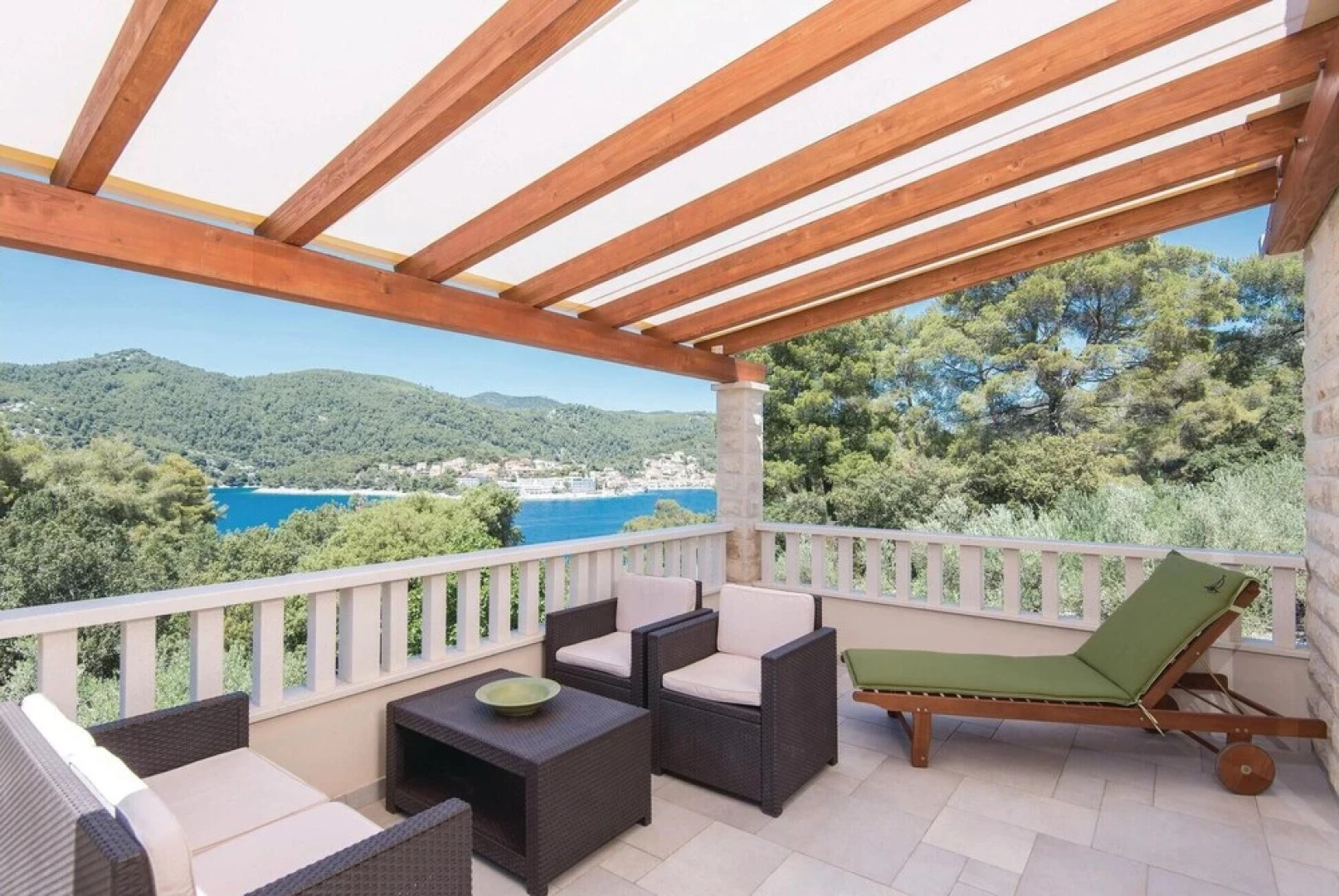 Awesome Home in Brna With 4 Bedrooms and Wifi