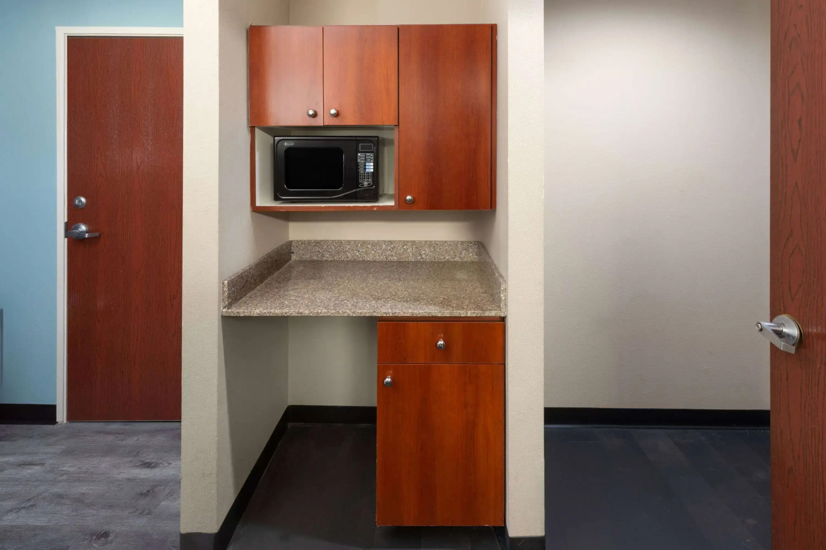 Super 8 by Wyndham Lubbock West