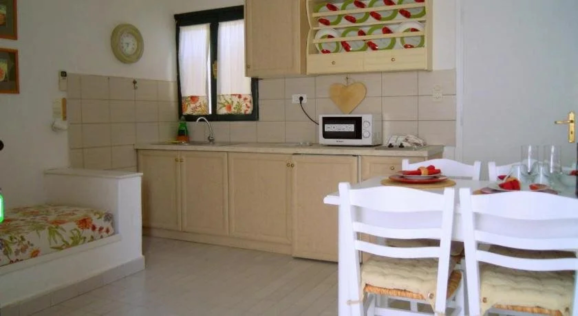 Palemilos Apartments