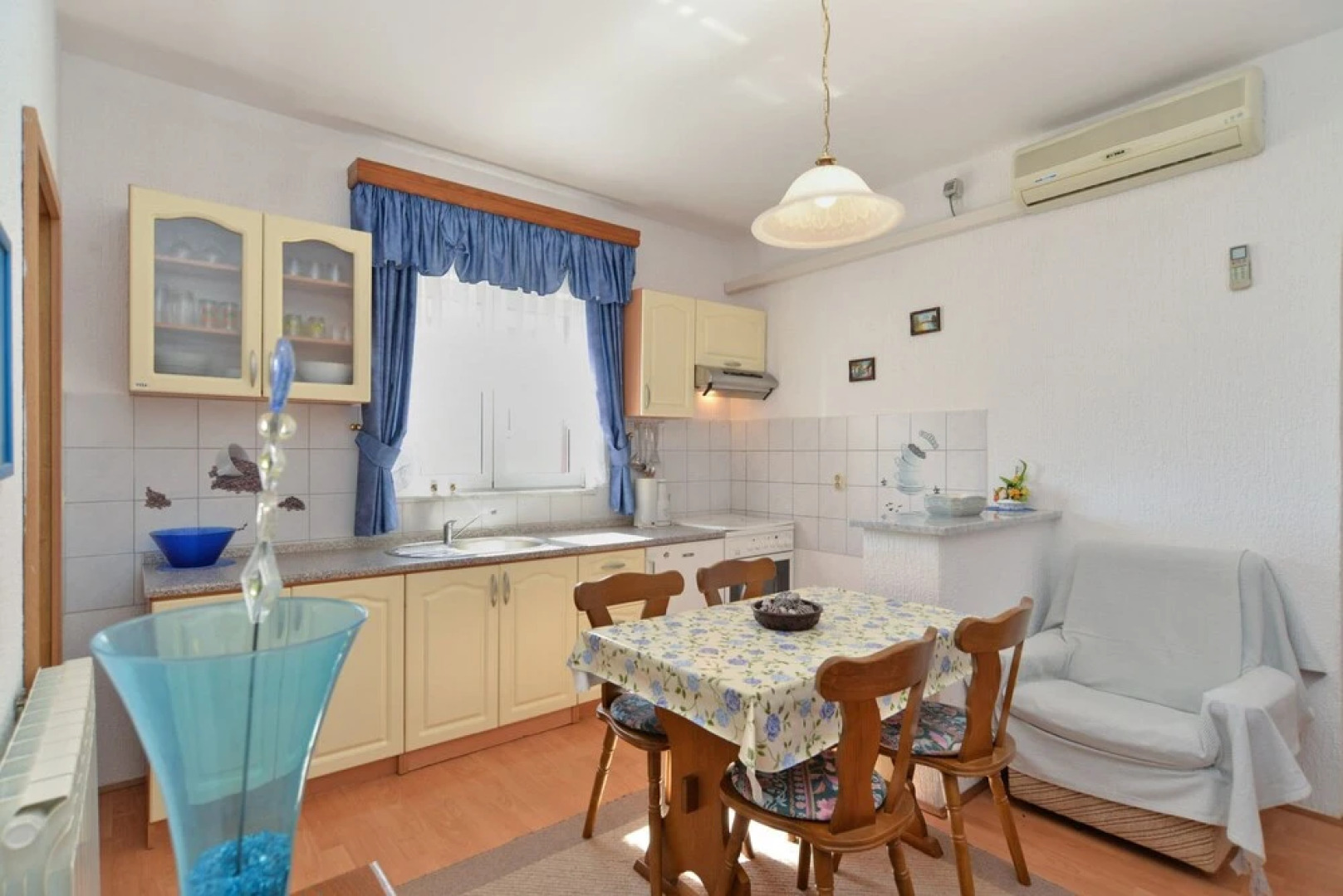 Apartments Vrcevan 811