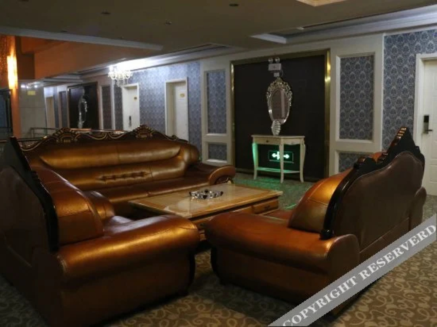 焦作鑫忆诚商务酒店