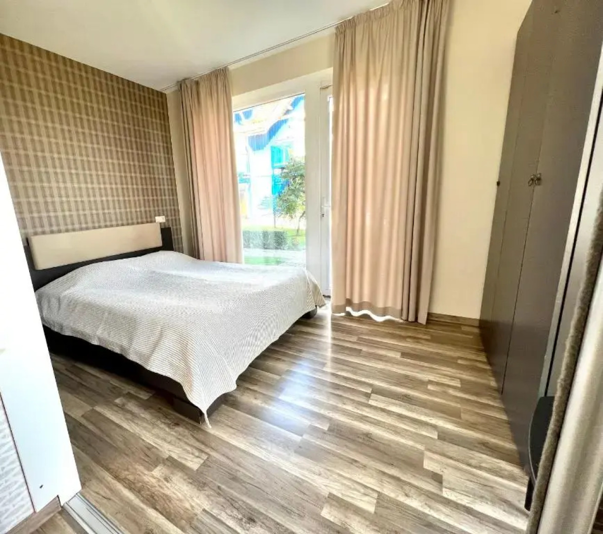 R. J. apartamentai Pervalkoje