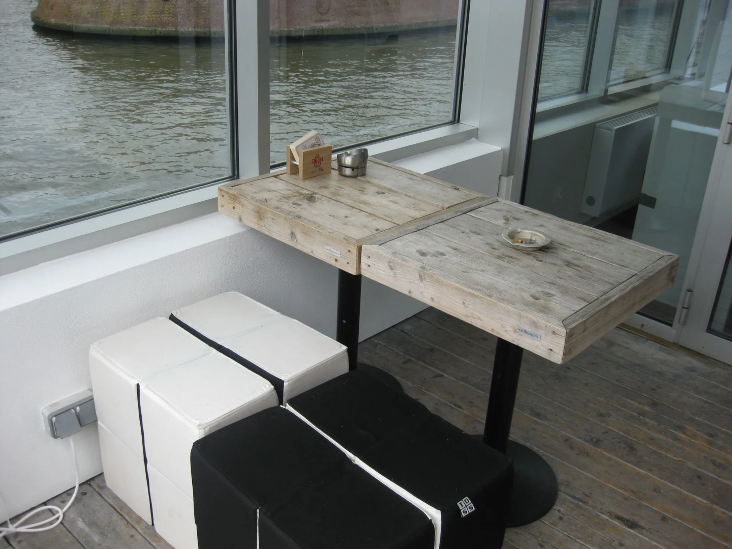 Hotel Restaurant Brasserie Ahoi, Kortrijk