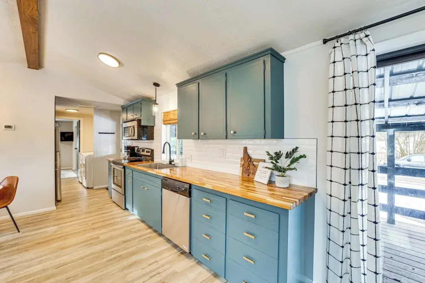 Downtown Cascade Vacation Rental < 1 Mi to Lake!