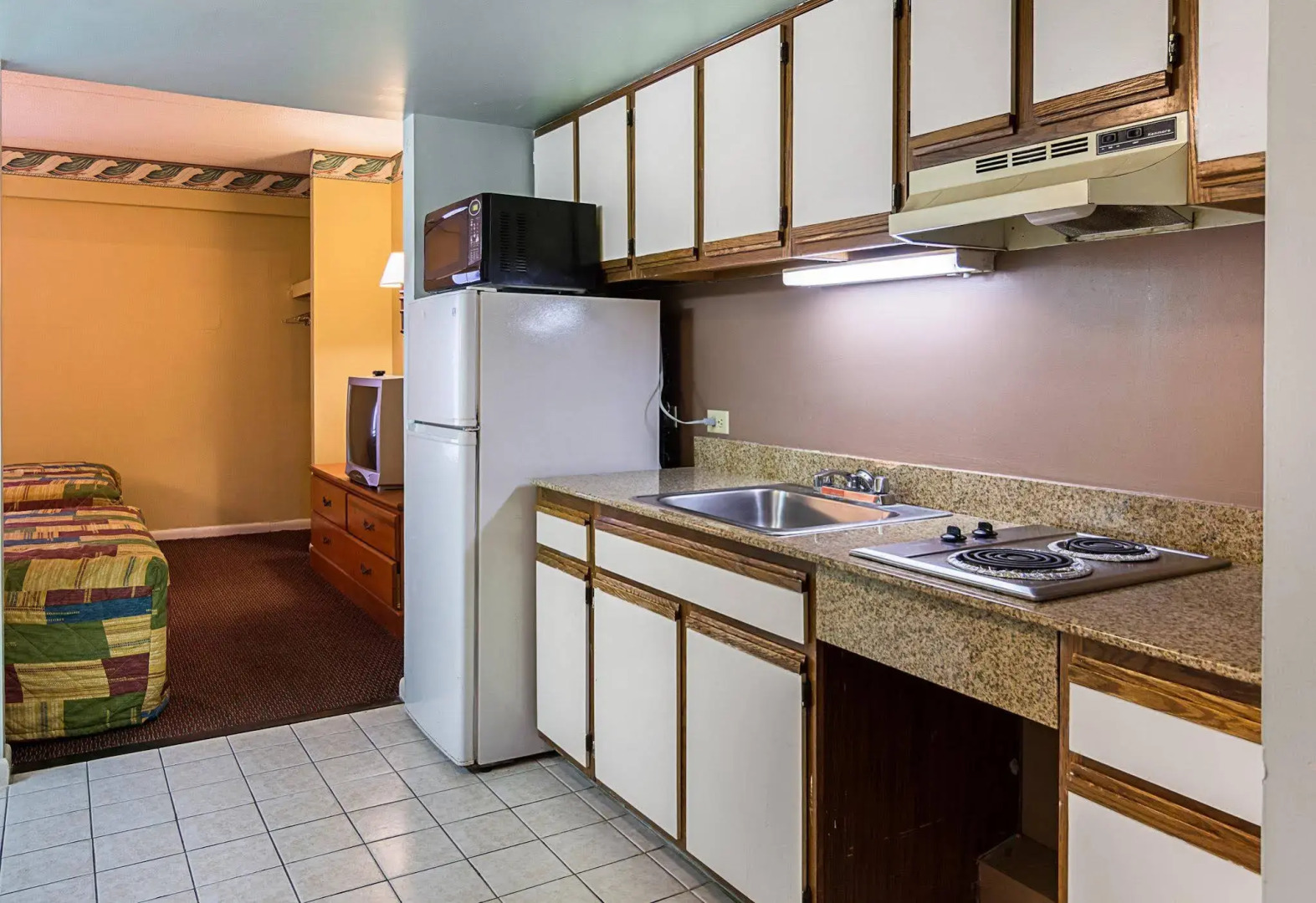 Red Roof PLUS+ & Suites Virginia Beach – Seaside