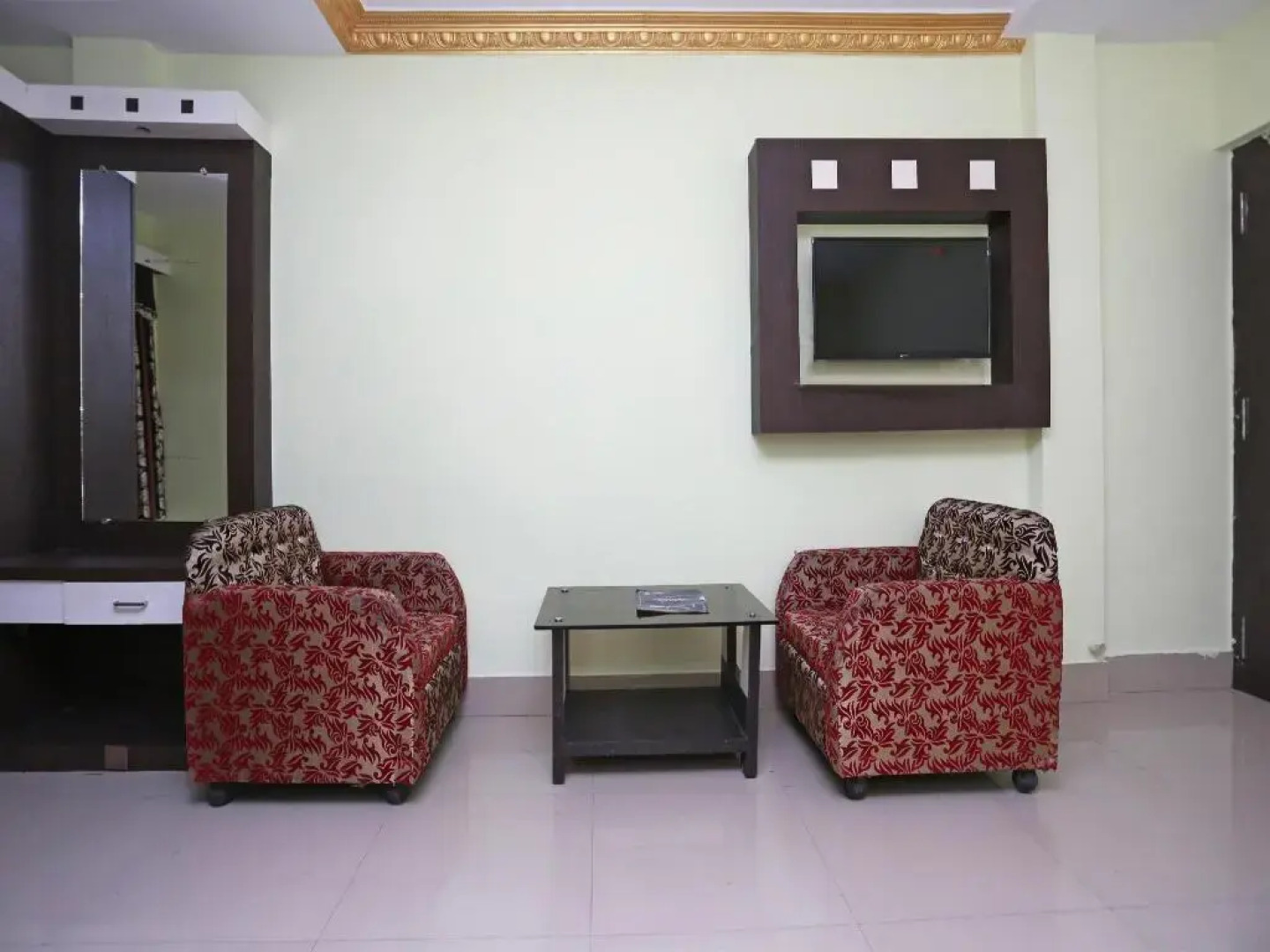 The Coral by OYO Rooms