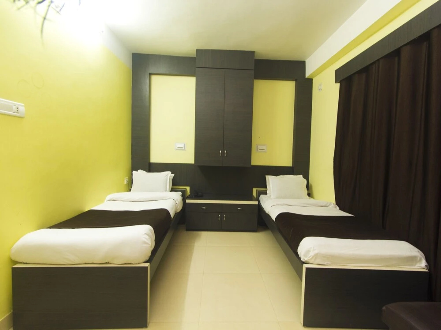 OYO 10696 Hotel Jagat
