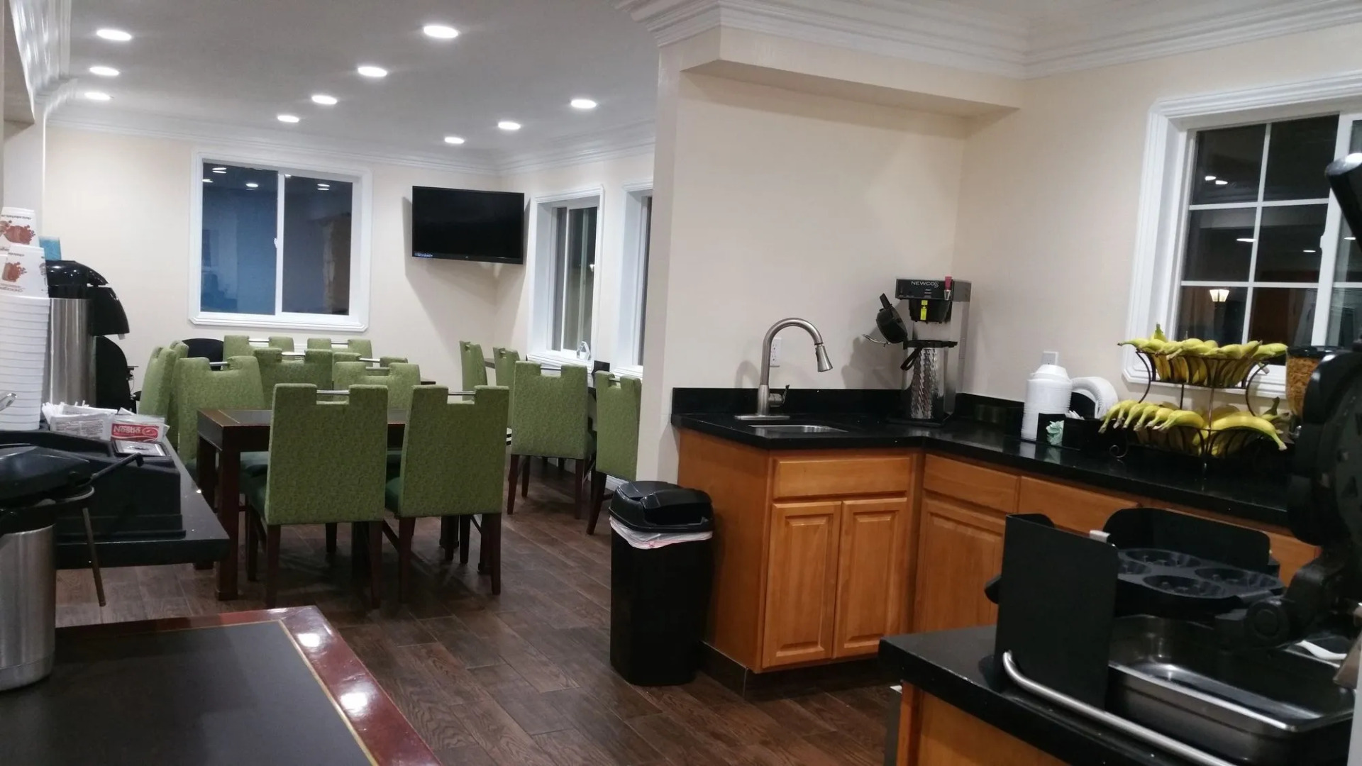 Surf City Inn and Suites