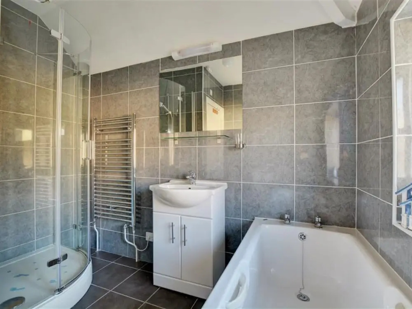 Detached Holiday Home With Garden and Unhindered View of Beautiful Nature and sea