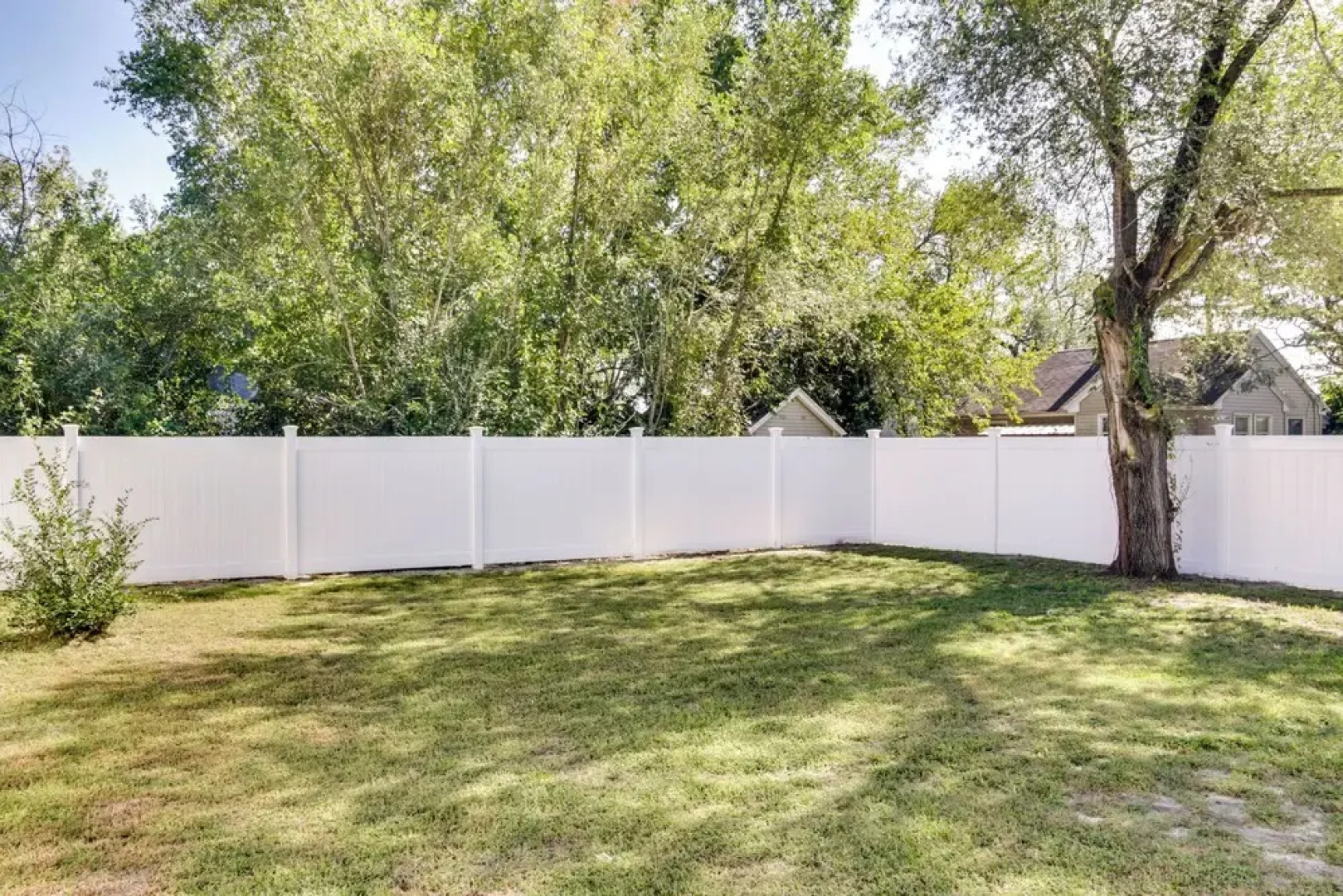 Updated Home - Walk to Salisbury University!